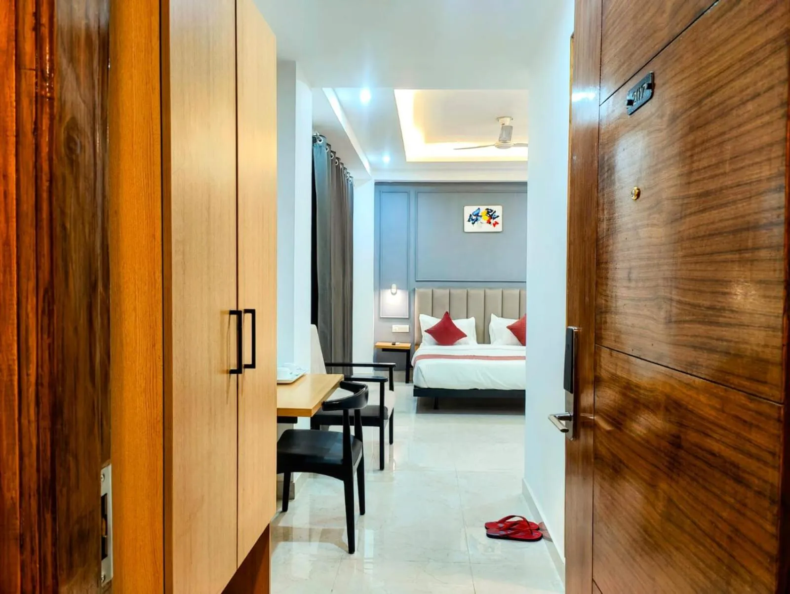 Property building, Bed in Hotel Mavens White Artemis Hospital Road Sector 52 Gurgaon