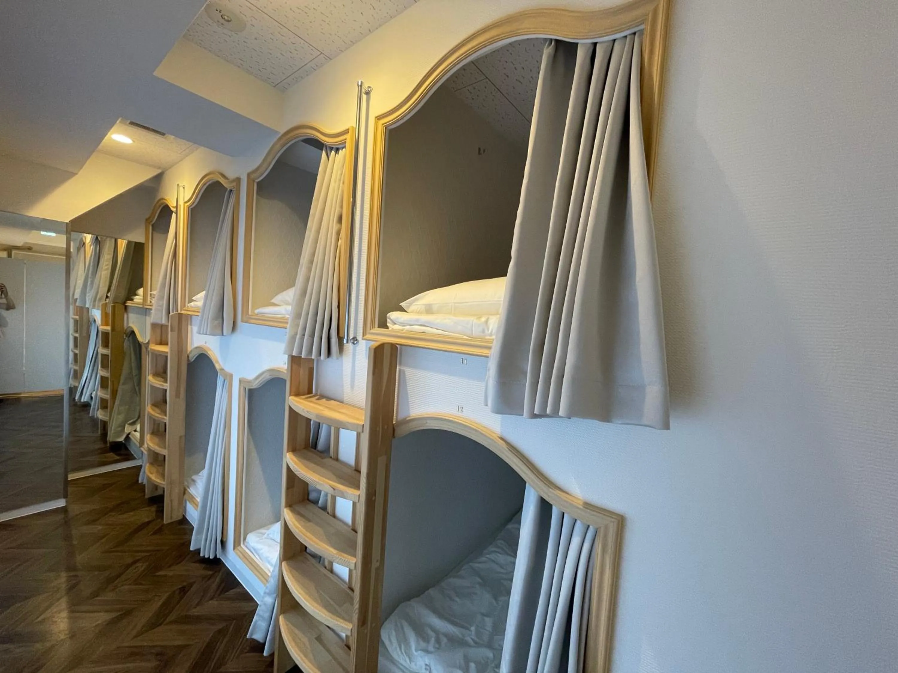 bunk bed, Bed in 54Journey 東京赤坂ホステル