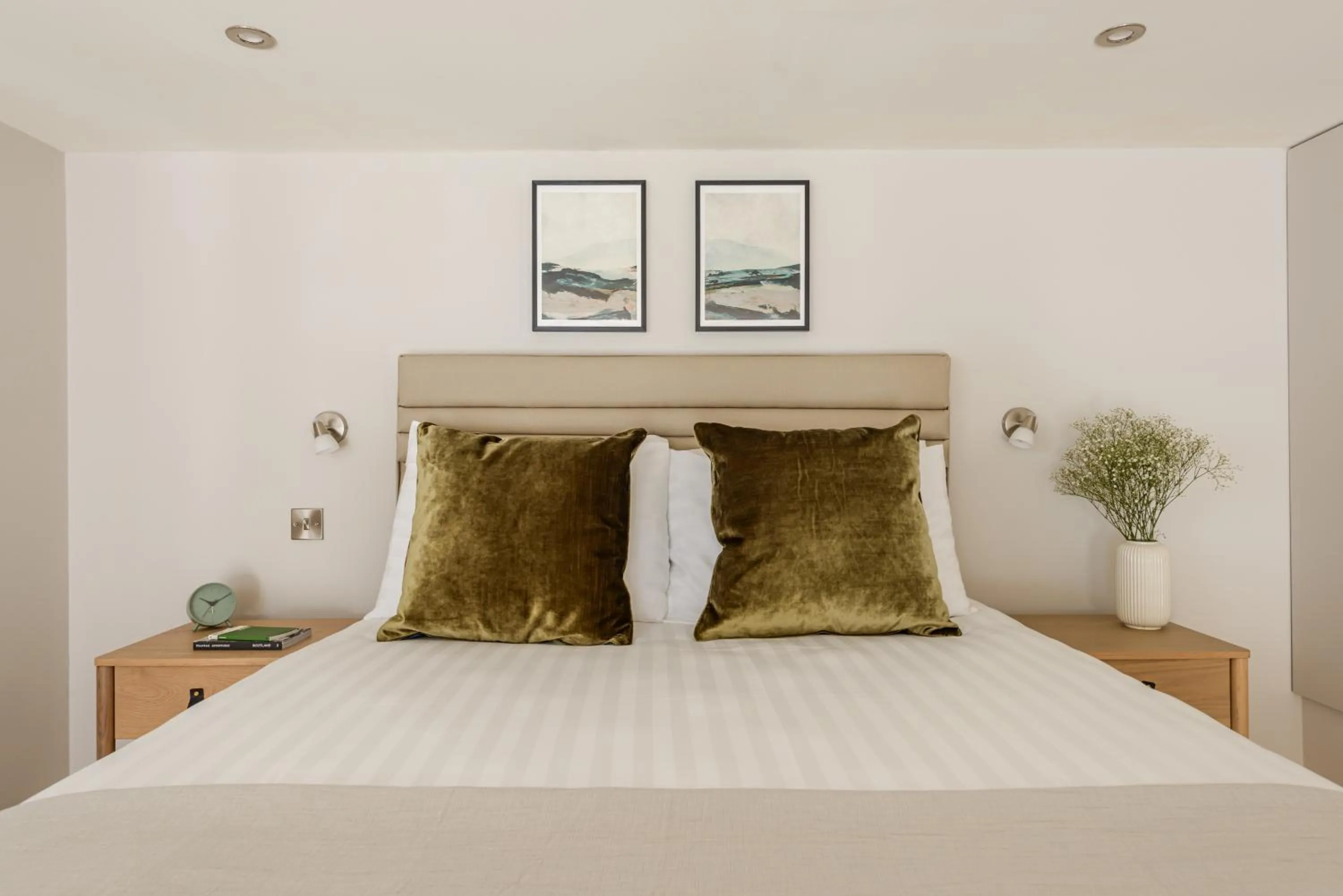 Bed in Museum Apartments