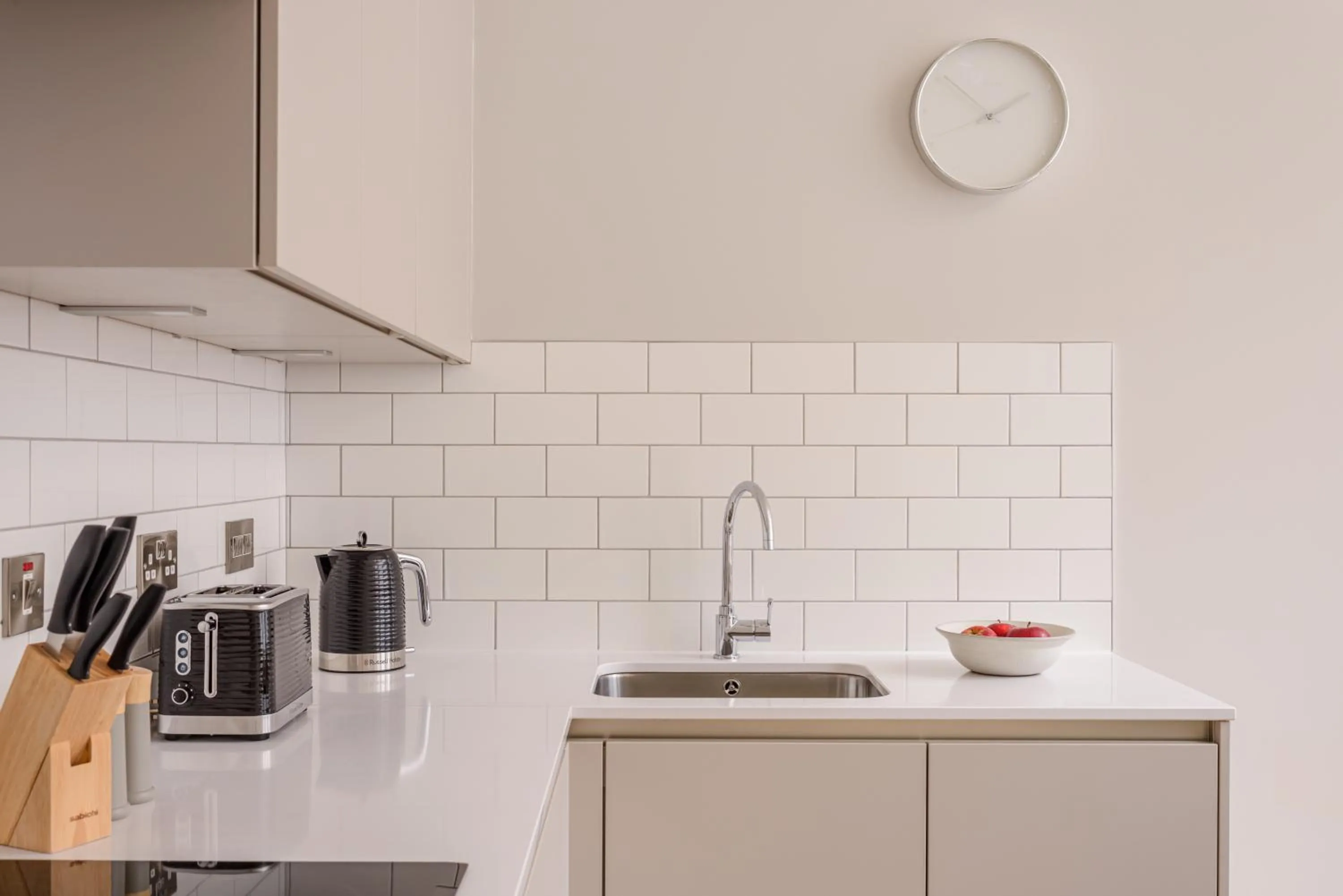 Coffee/tea facilities in Museum Apartments