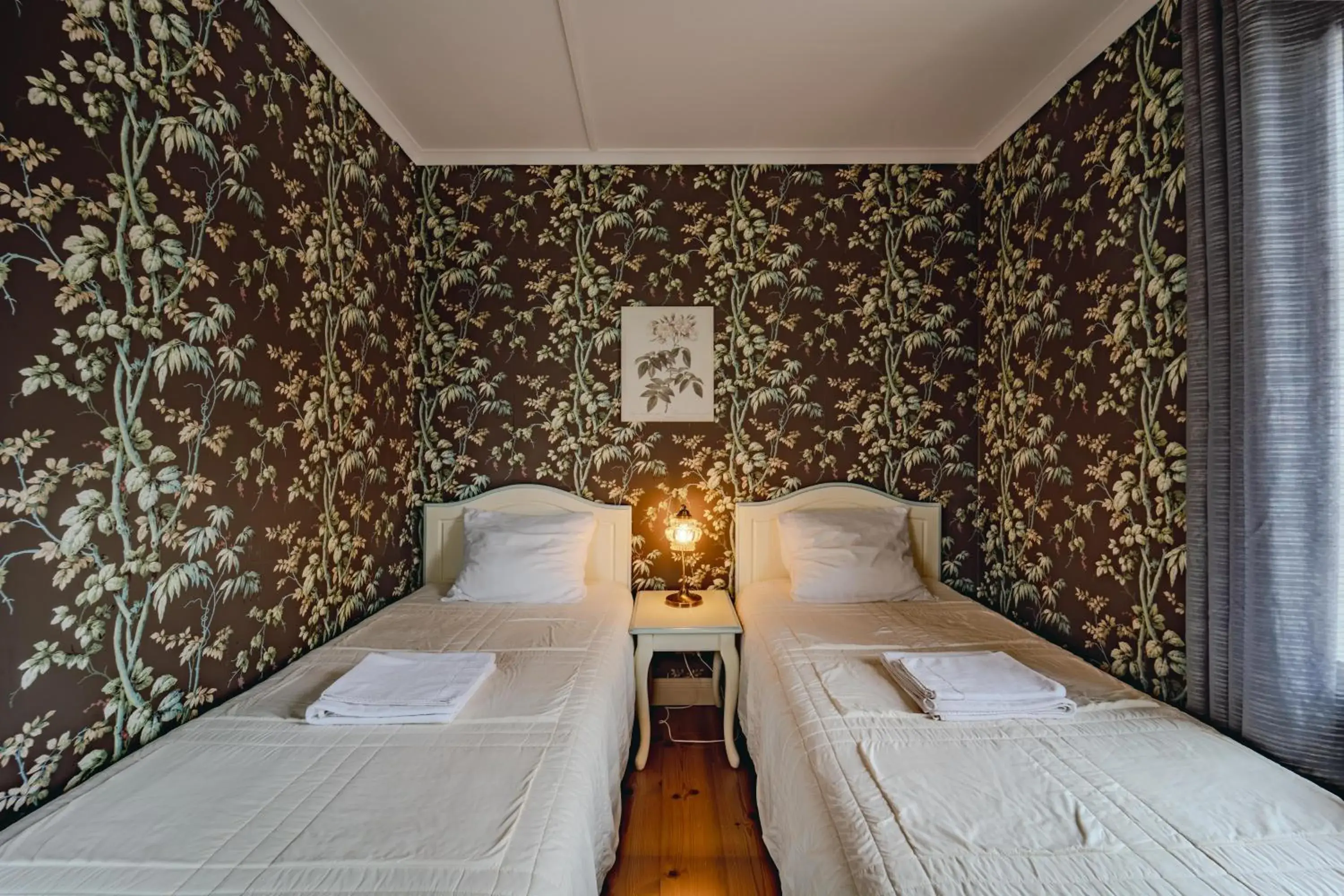 Twin Room with Shower in Svaneholm Hotel Twin Room with Shower in Svaneholm Hotel