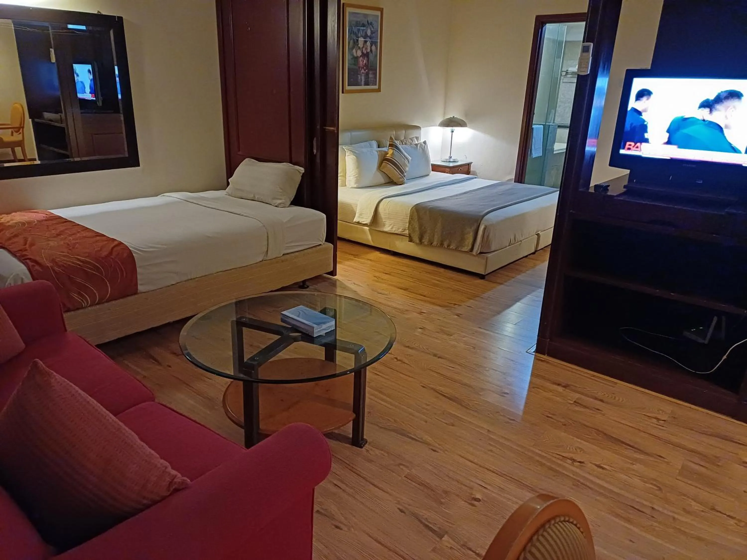 Superior Suite in Times Square Grand Service Suite