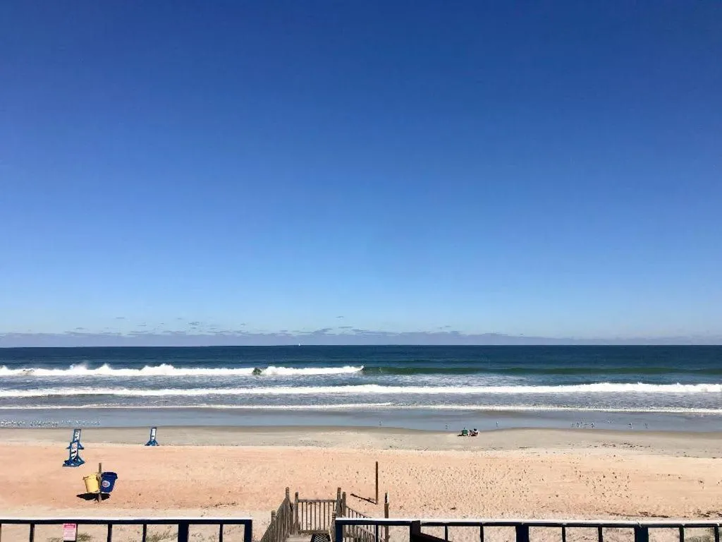 Beach Daze - Ocean front at Symphony Beach Club!