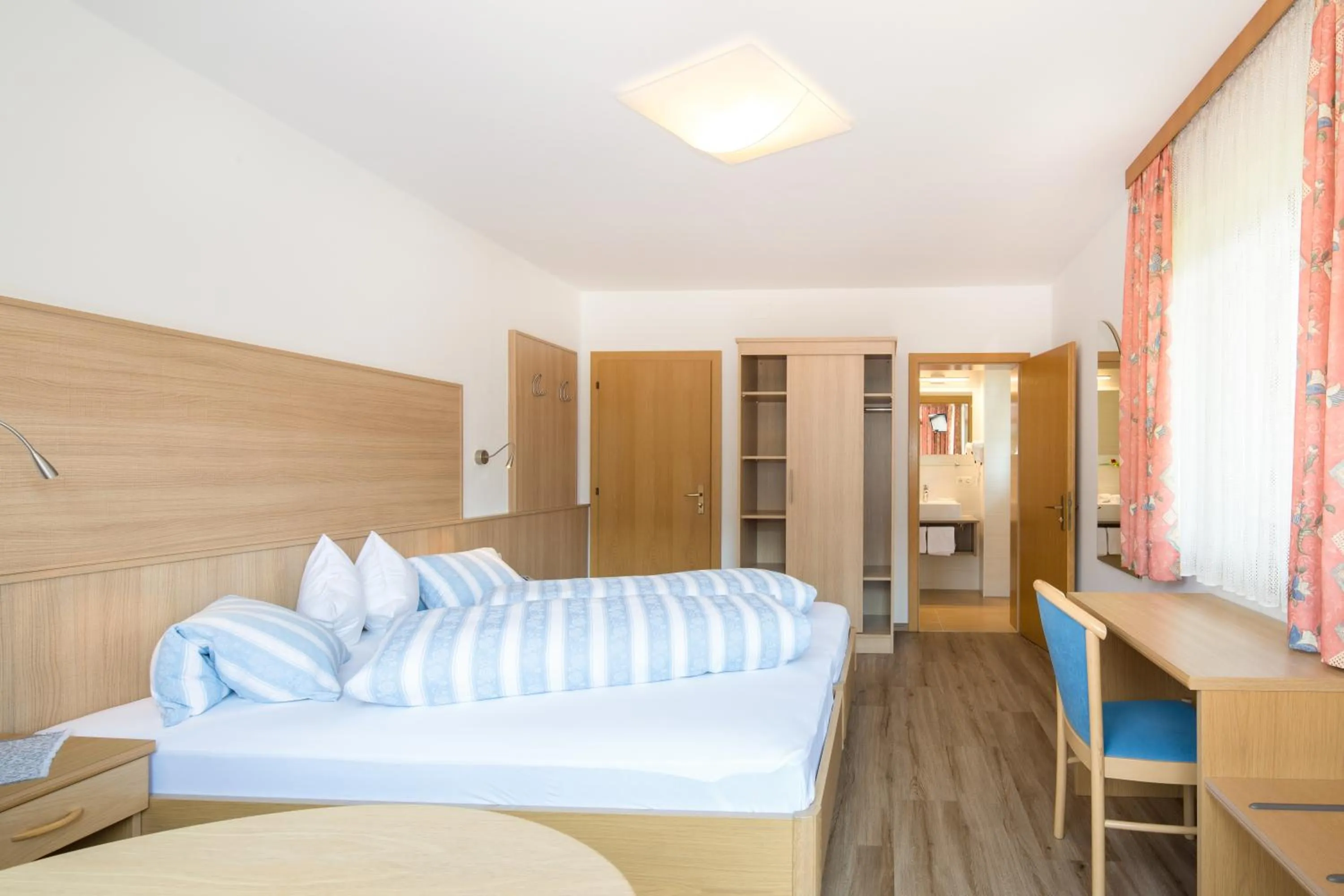 Photo of the whole room, Bed in Hotel B&B Martha