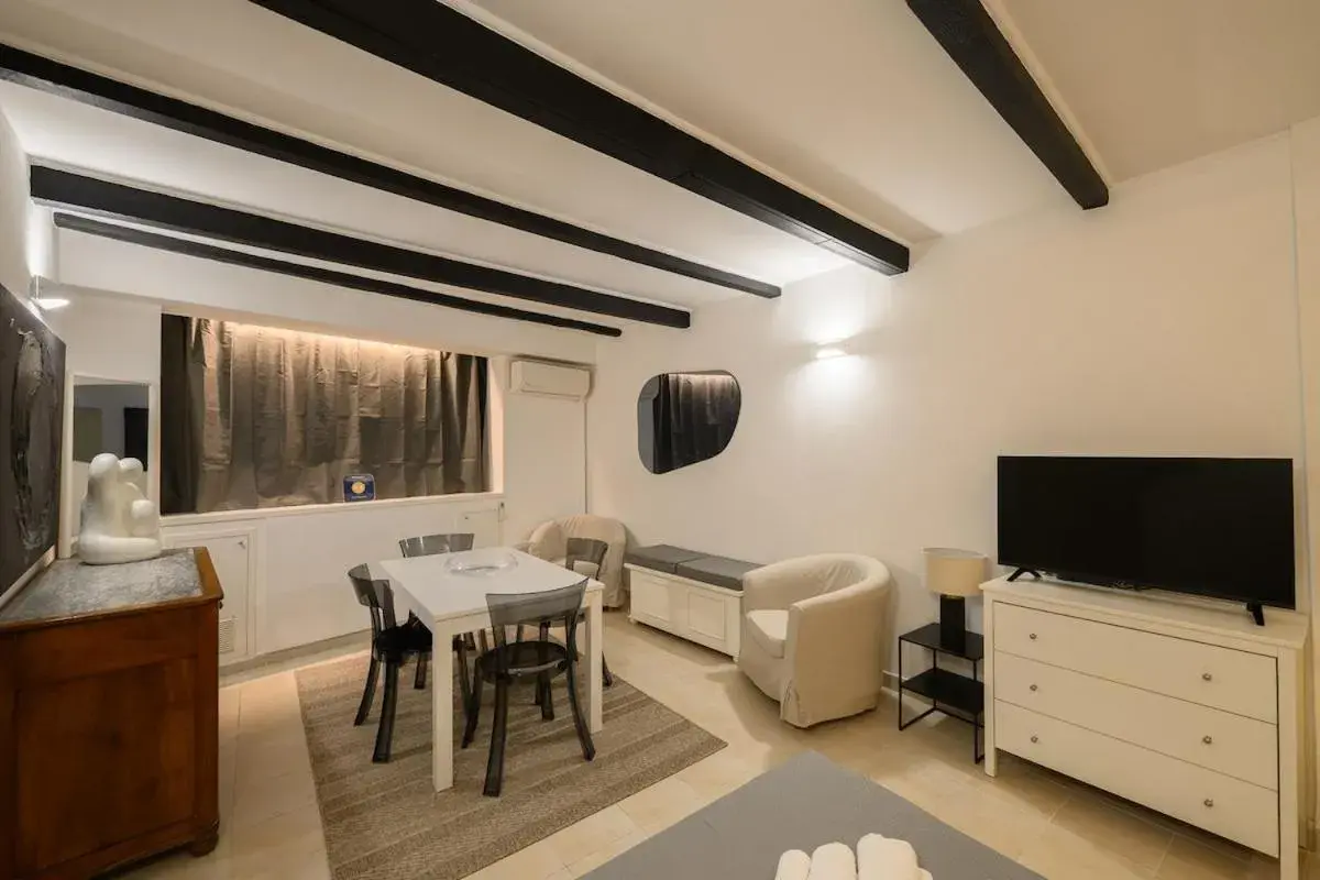 Trust-Trastevere Trust-Trastevere