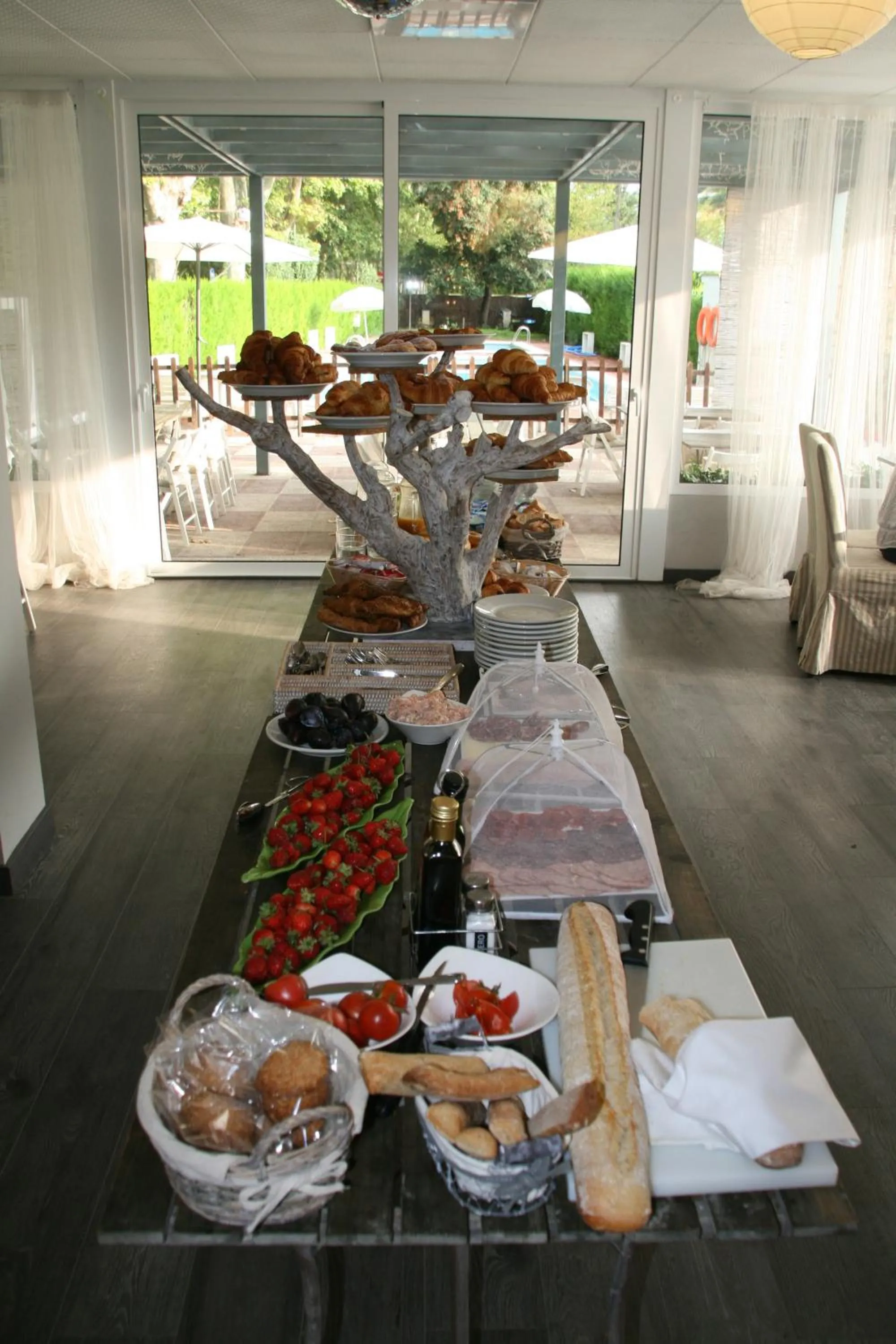 Breakfast in Hotel L'Ast