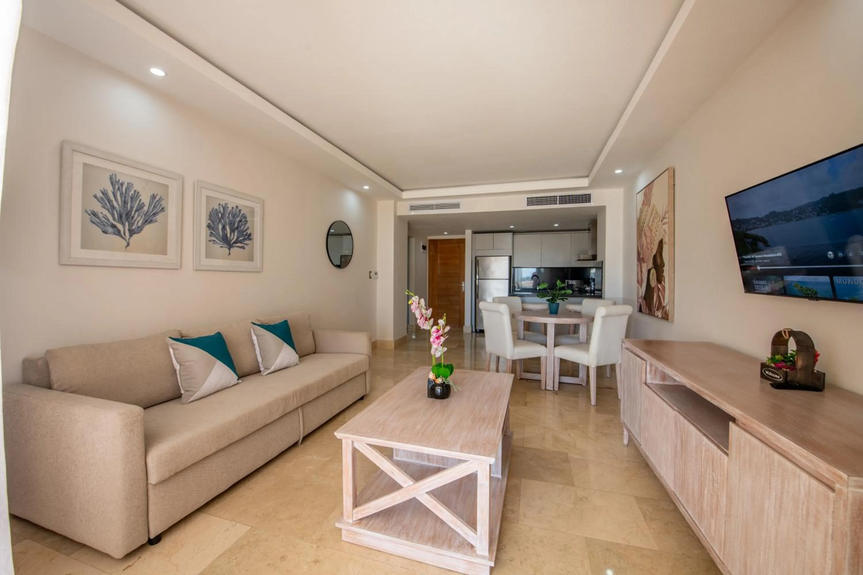 TV and multimedia in Hacienda Samana Bay Hotel