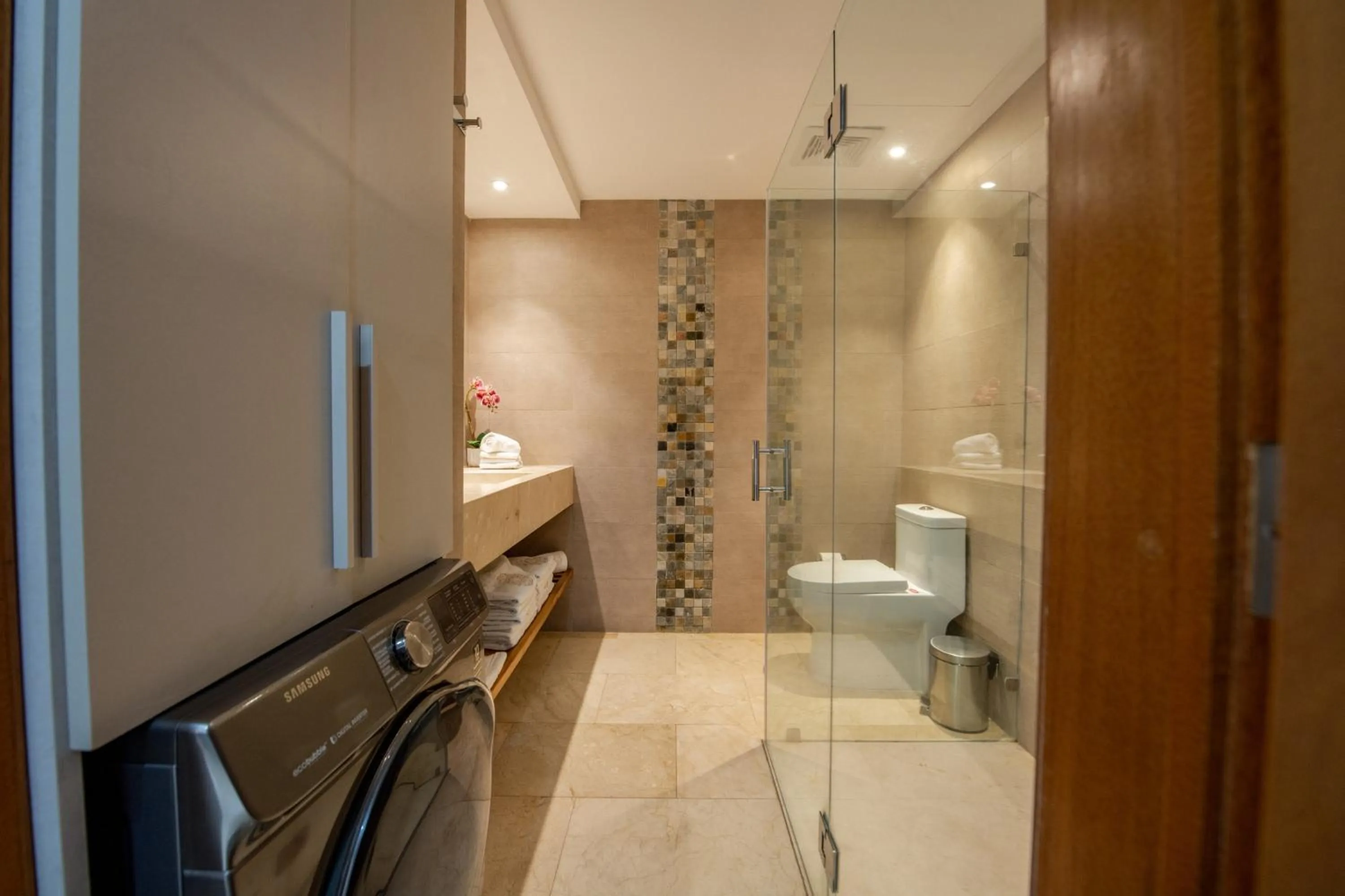 Shower in Hacienda Samana Bay Hotel