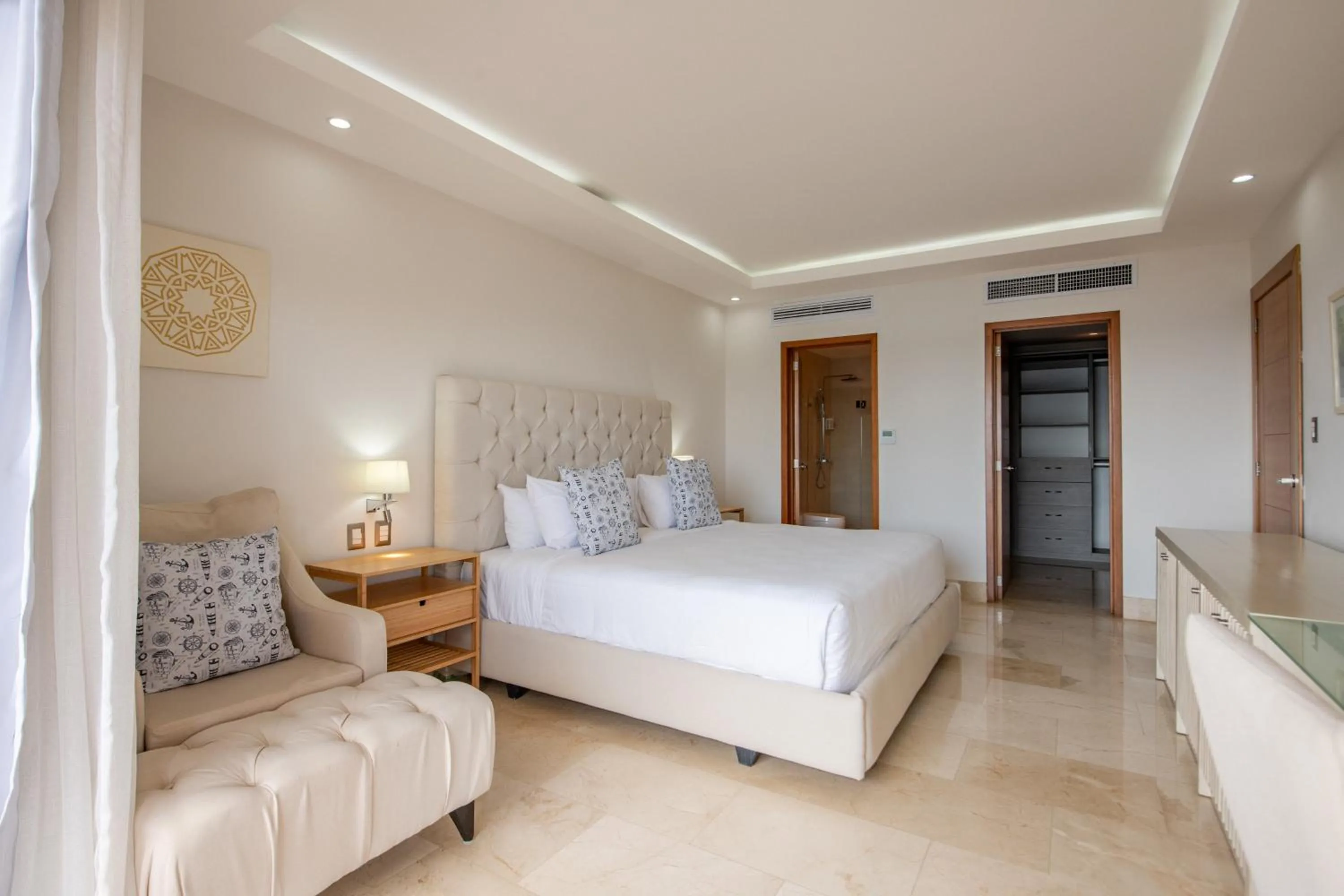 Toilet, Bed in Hacienda Samana Bay Hotel