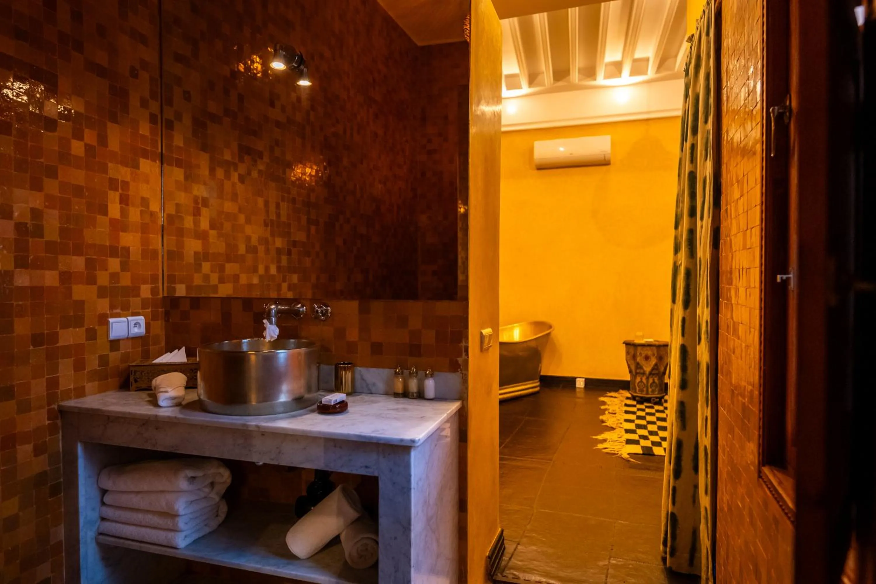 Bathroom in Riad Les Yeux Bleus