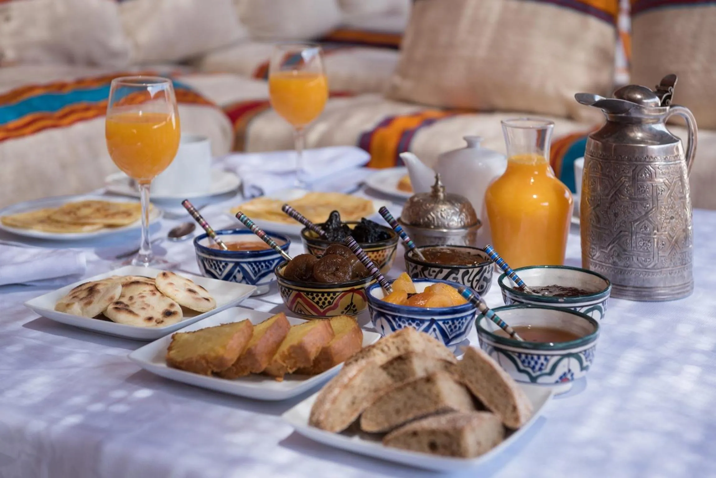 Continental breakfast in Riad Les Yeux Bleus