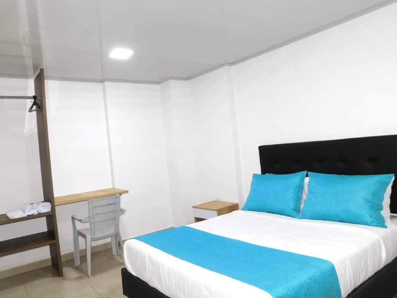 Hotel Monarka-Edificio