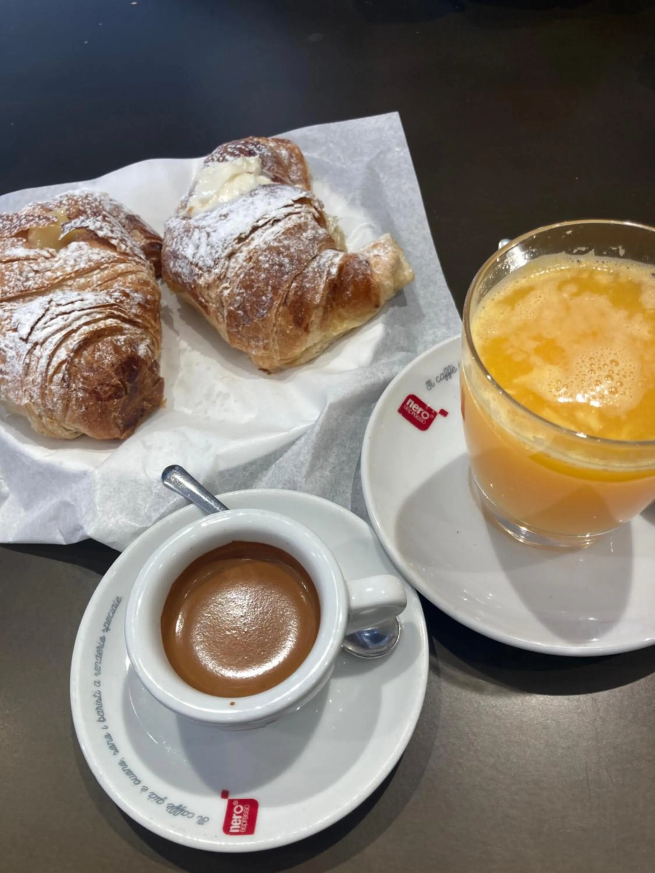 Breakfast in Urban jungle rooms