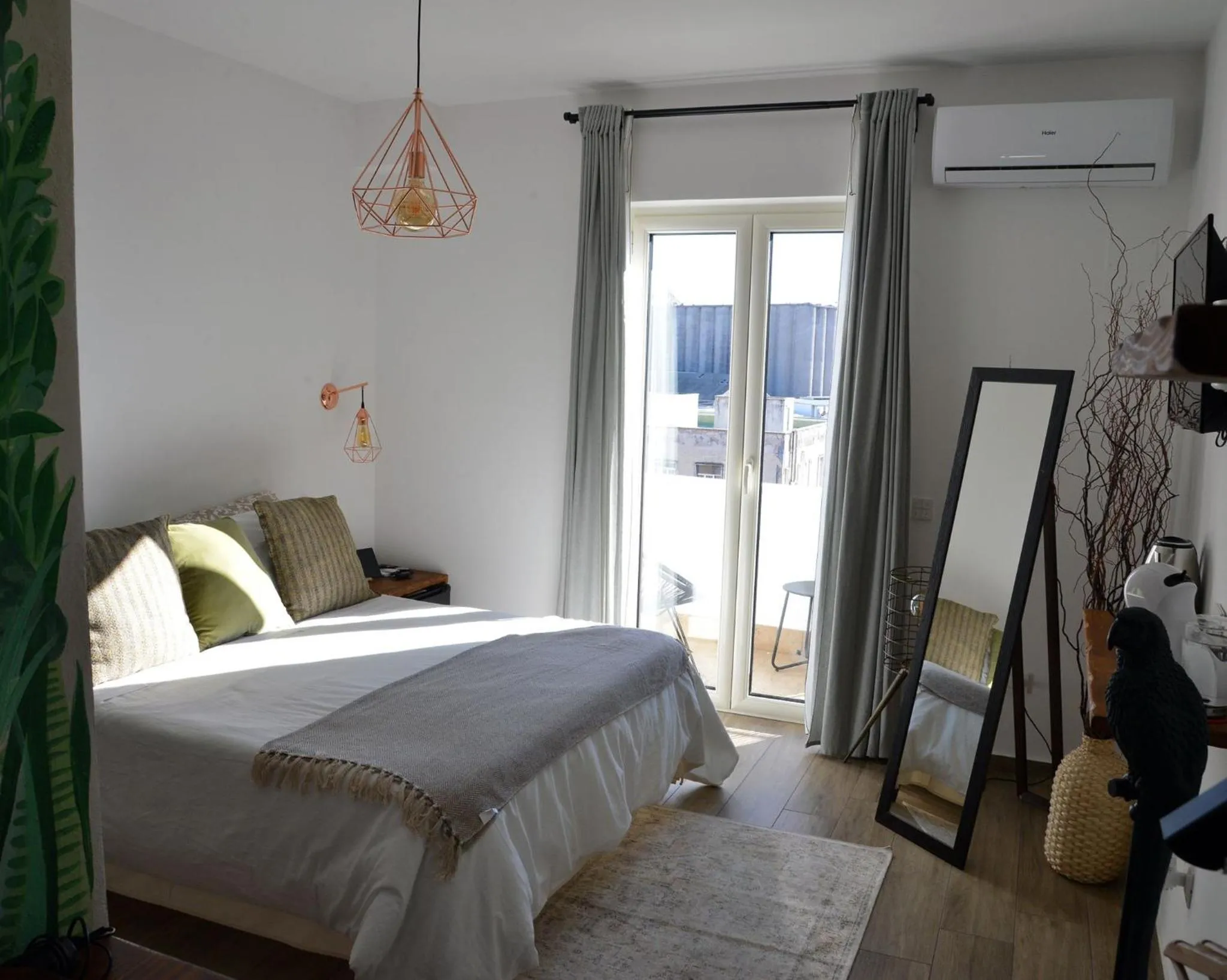 Bedroom, Bed in Urban jungle rooms