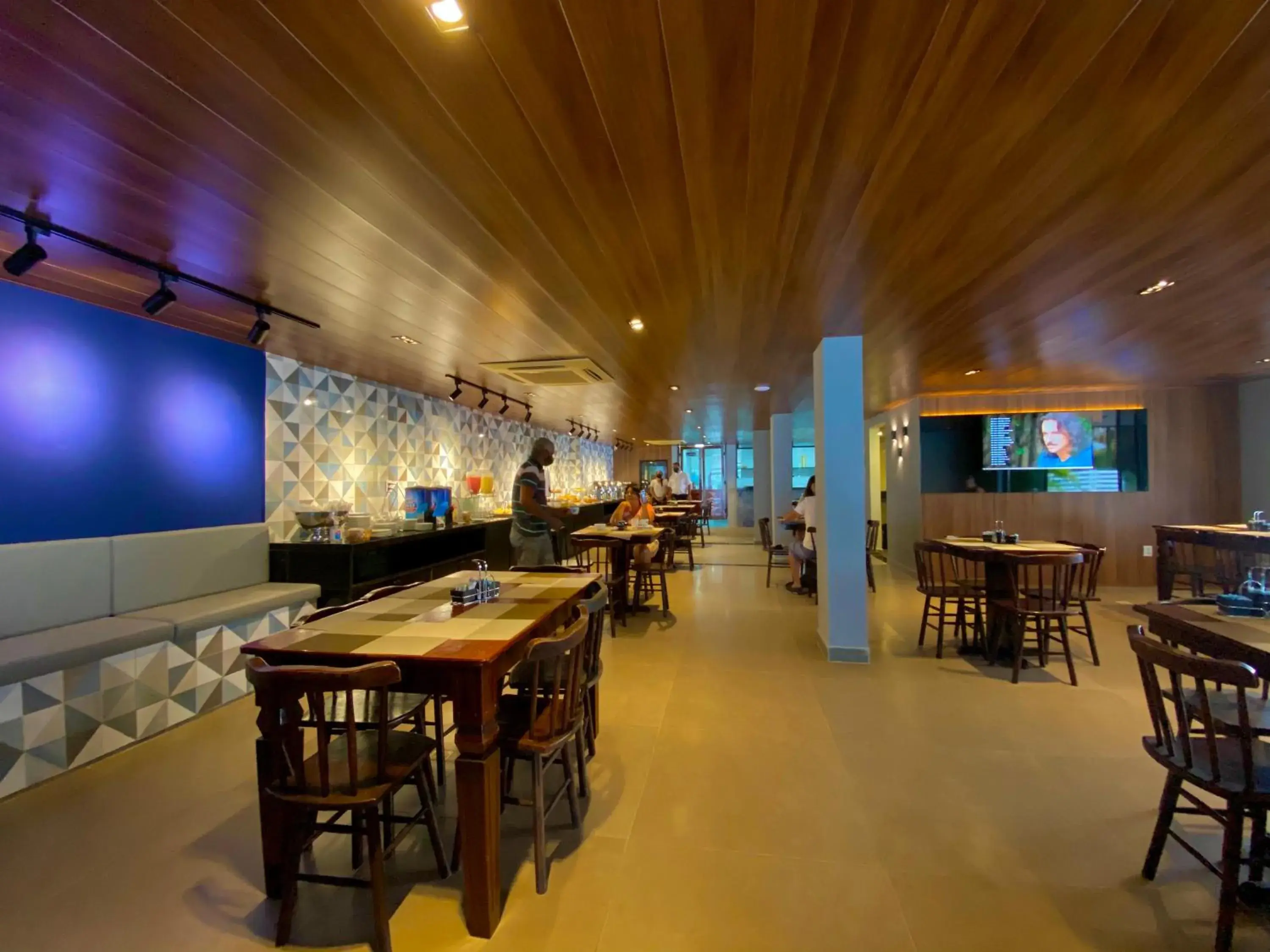 Restaurant/places to eat in Bessa Beach Hotel Restaurant/places to eat in Bessa Beach Hotel