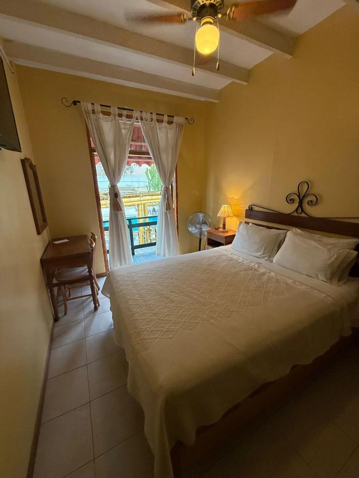 Bed in Hosteria Suiza