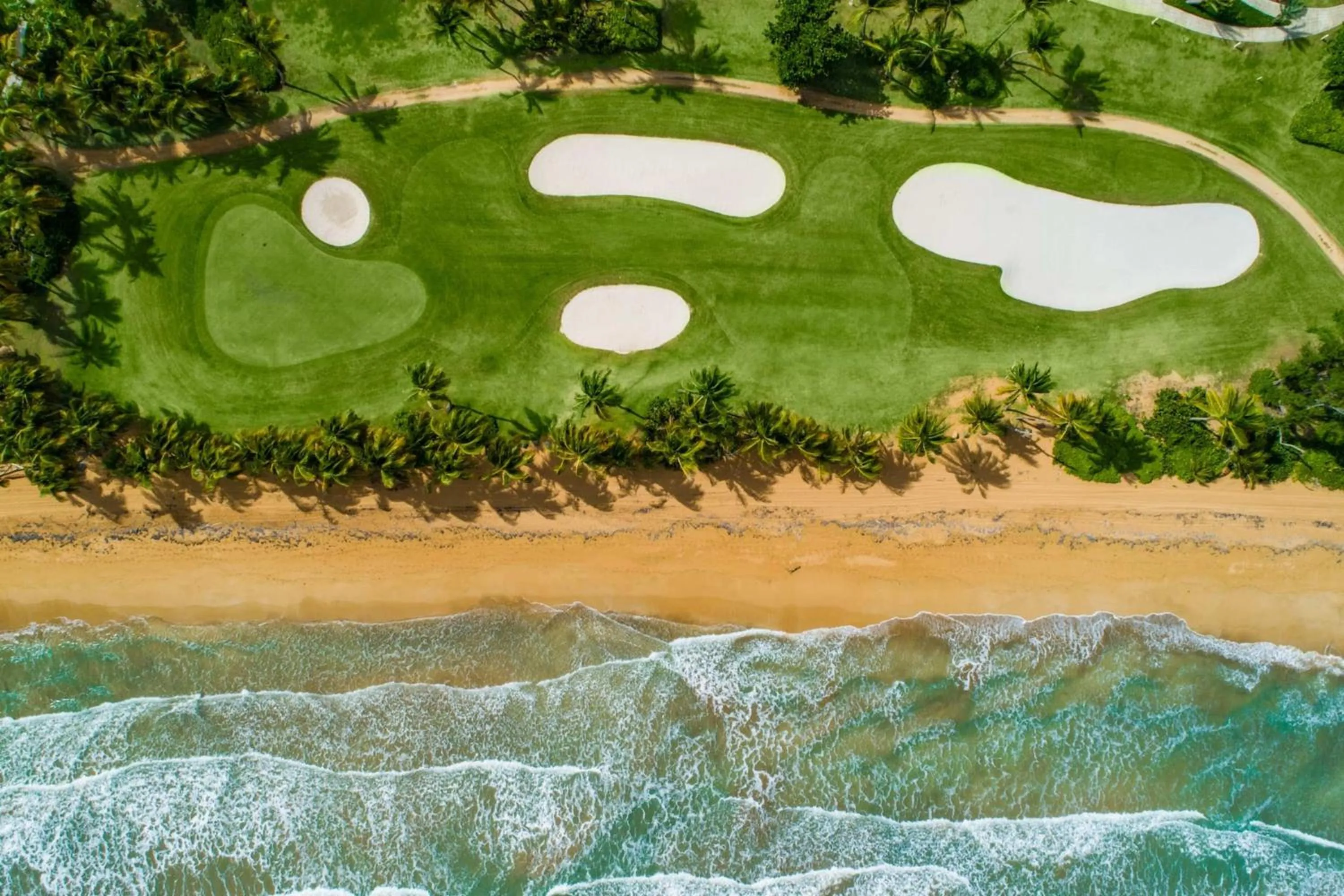 Golfcourse in Wyndham Grand Rio Mar Rainforest Beach and Golf Resort