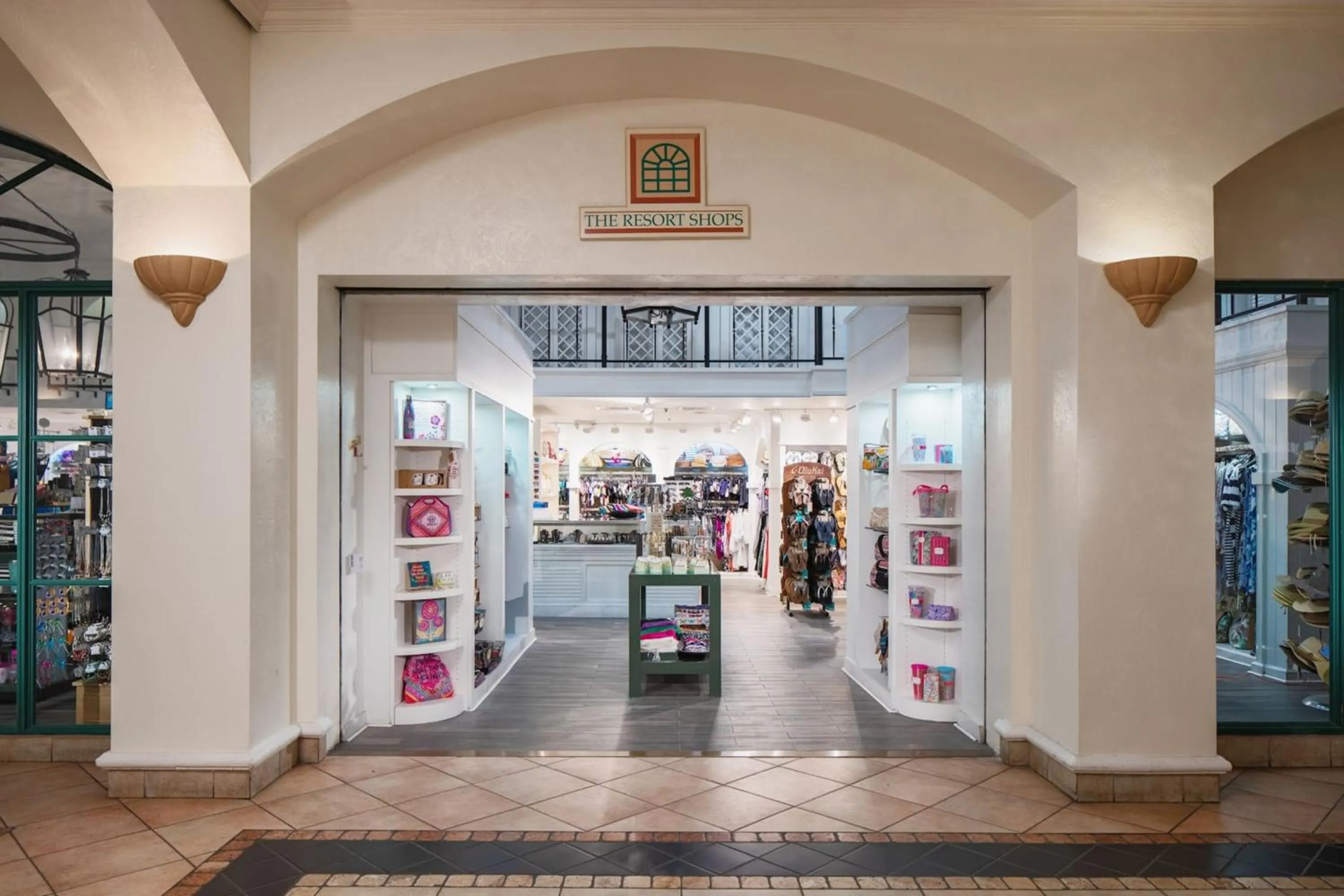 On-site shops in Wyndham Grand Rio Mar Rainforest Beach and Golf Resort