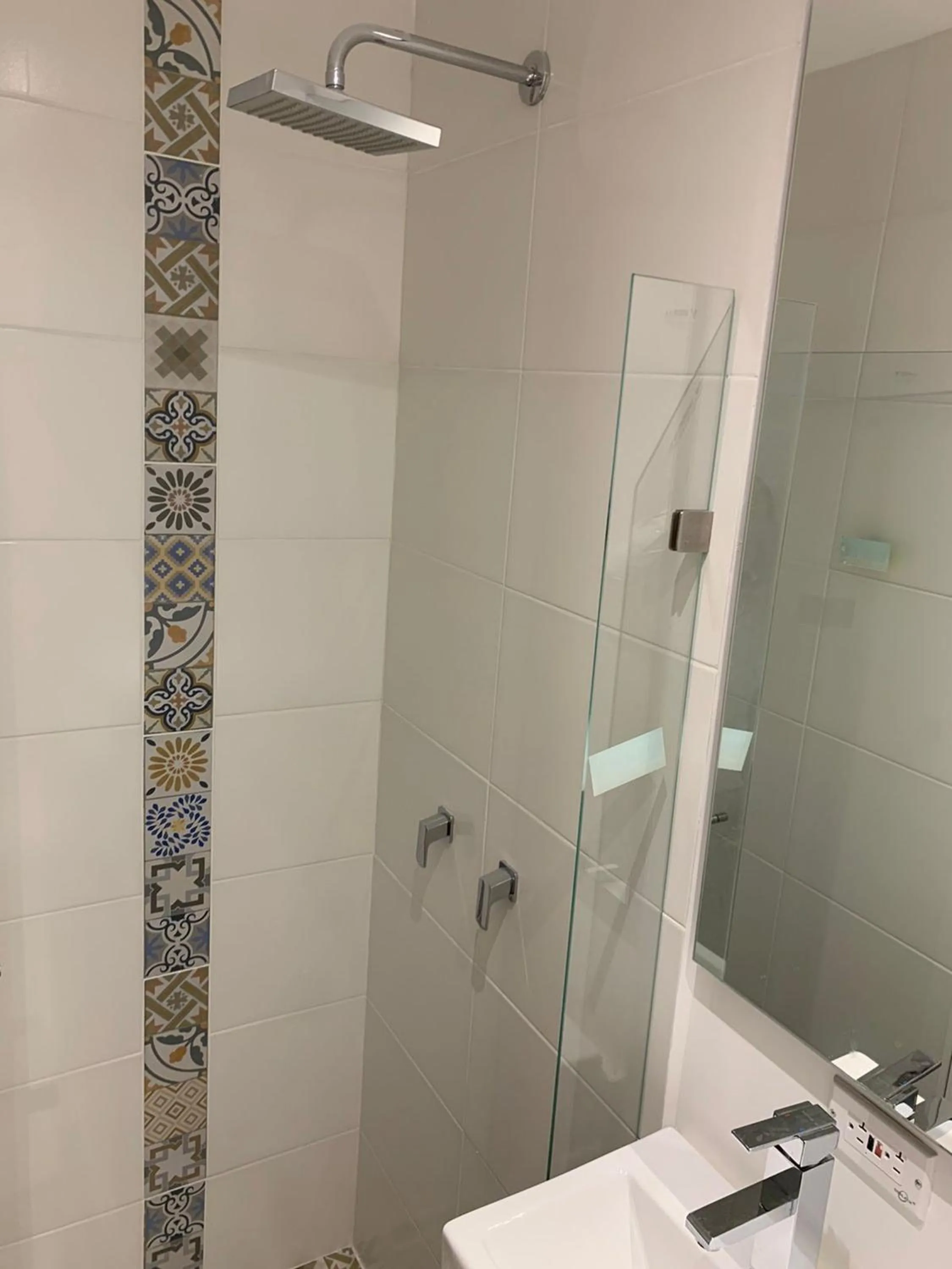 Apartamentos Avenida del malecón, frente al lago. Guatape