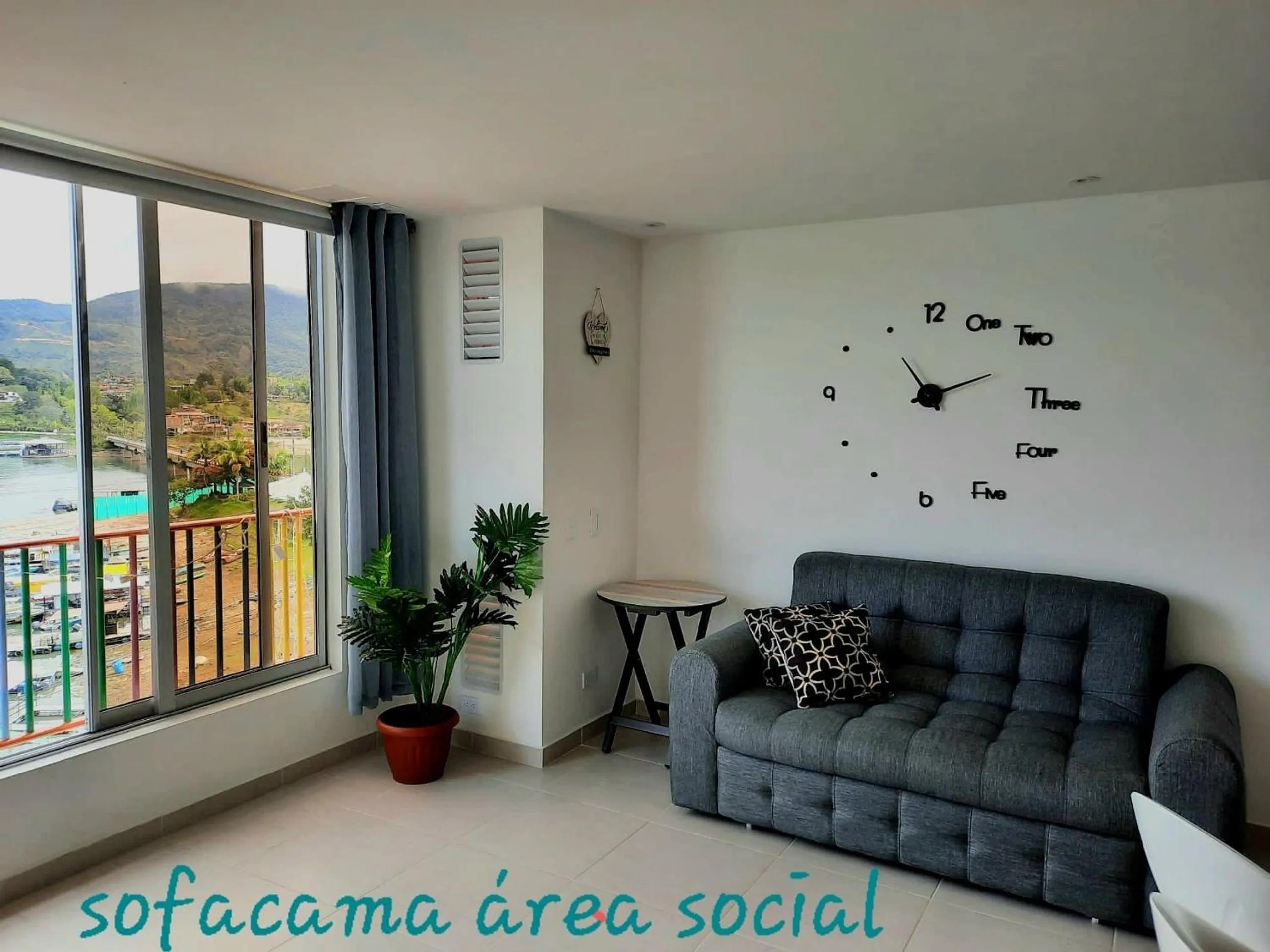 Apartamentos Avenida del malecón, frente al lago. Guatape