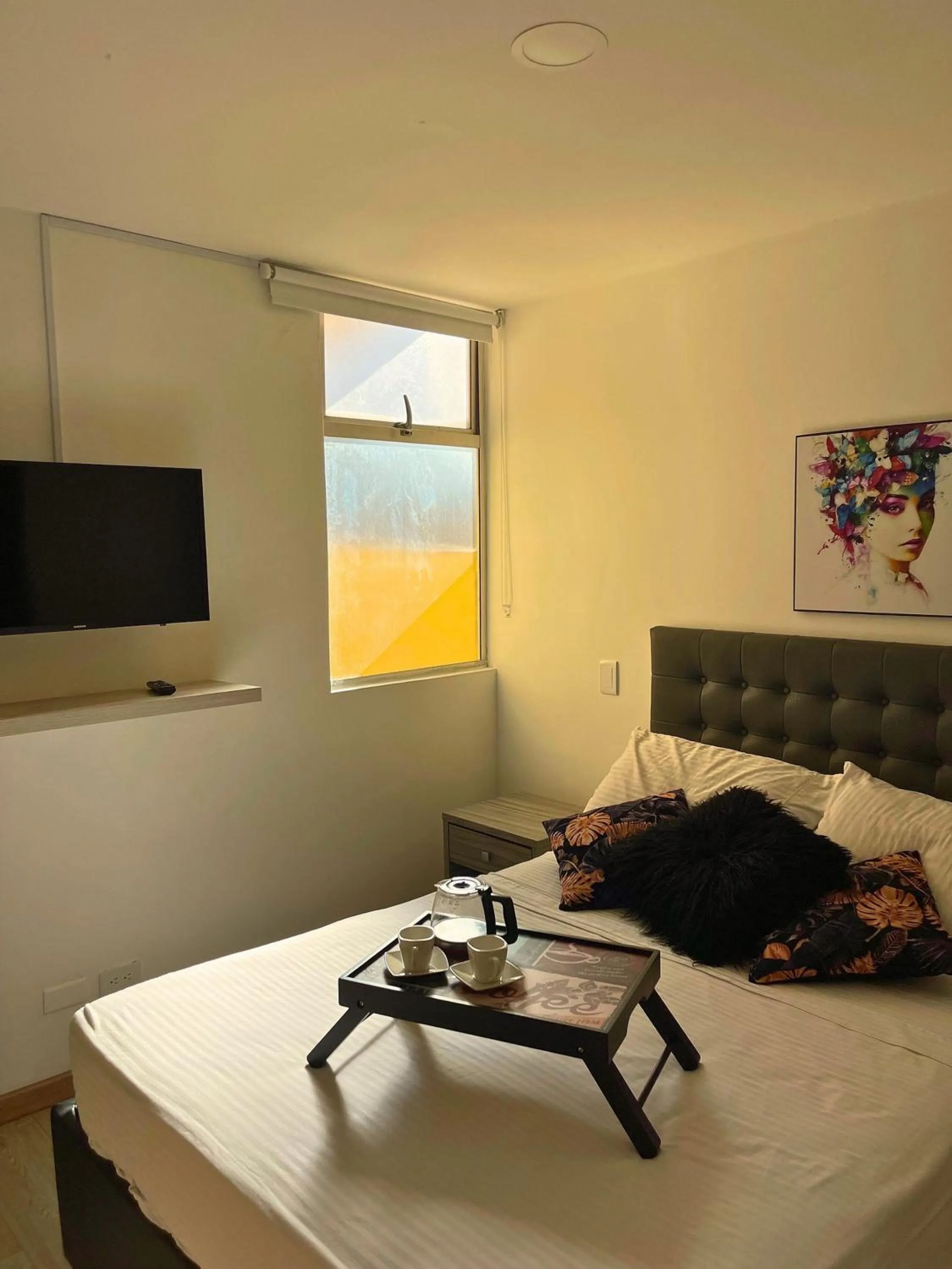 Photo of the whole room, Bed in Apartamentos Avenida del malecón, frente al lago. Guatape