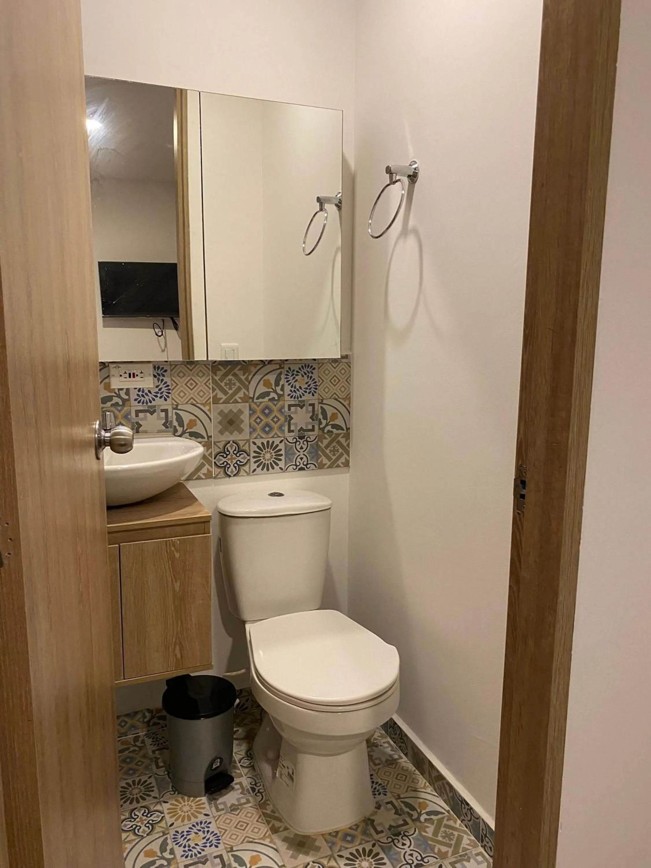 Photo of the whole room in Apartamentos Avenida del malecón, frente al lago. Guatape