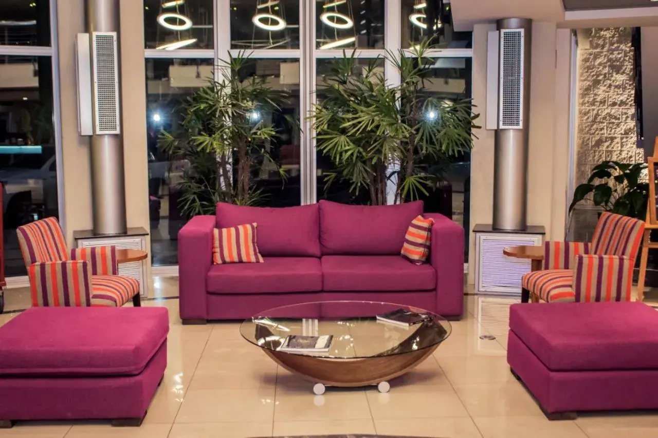 Living room in Maran Suites & Towers Living room in Maran Suites & Towers