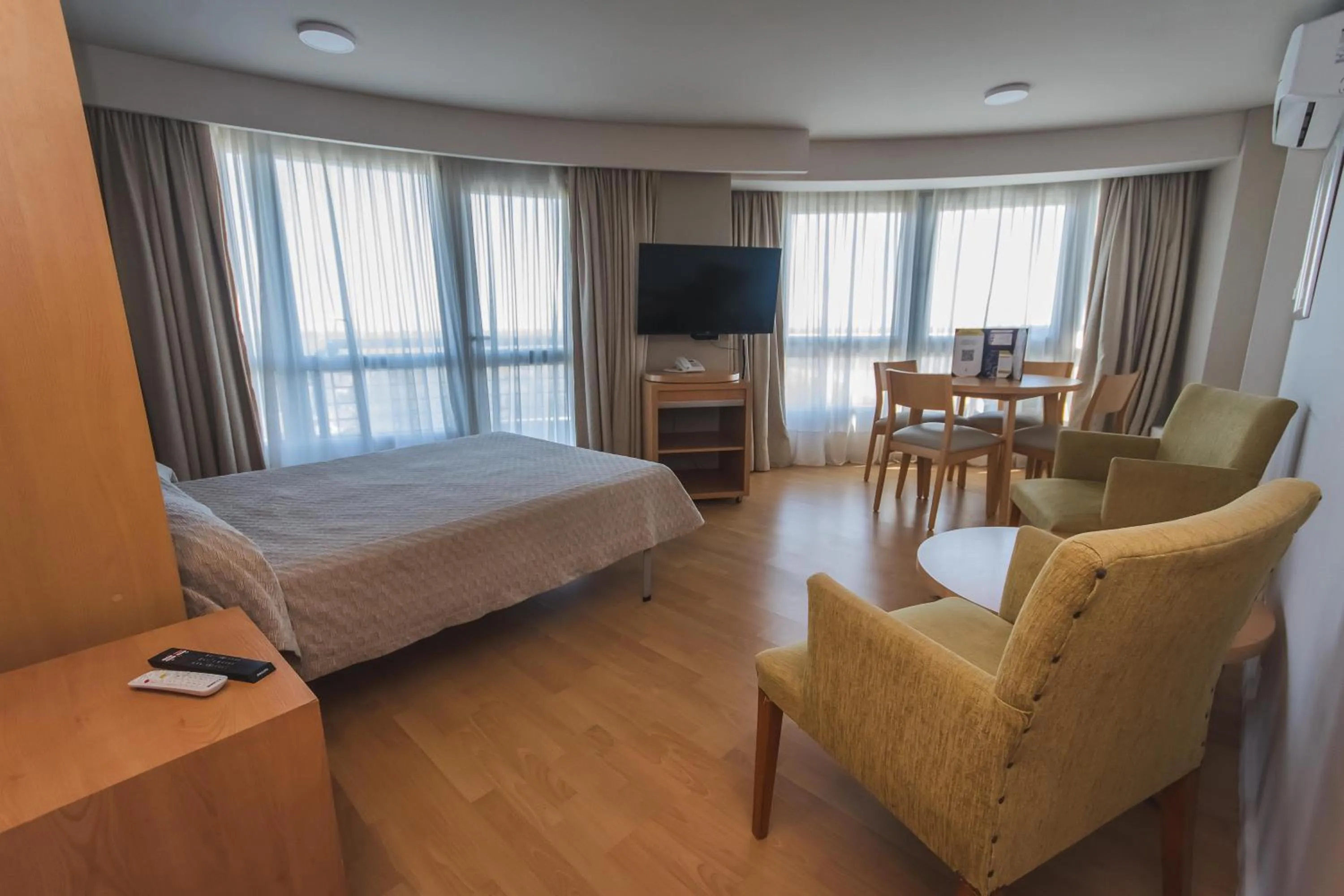 Bed in Maran Suites & Towers