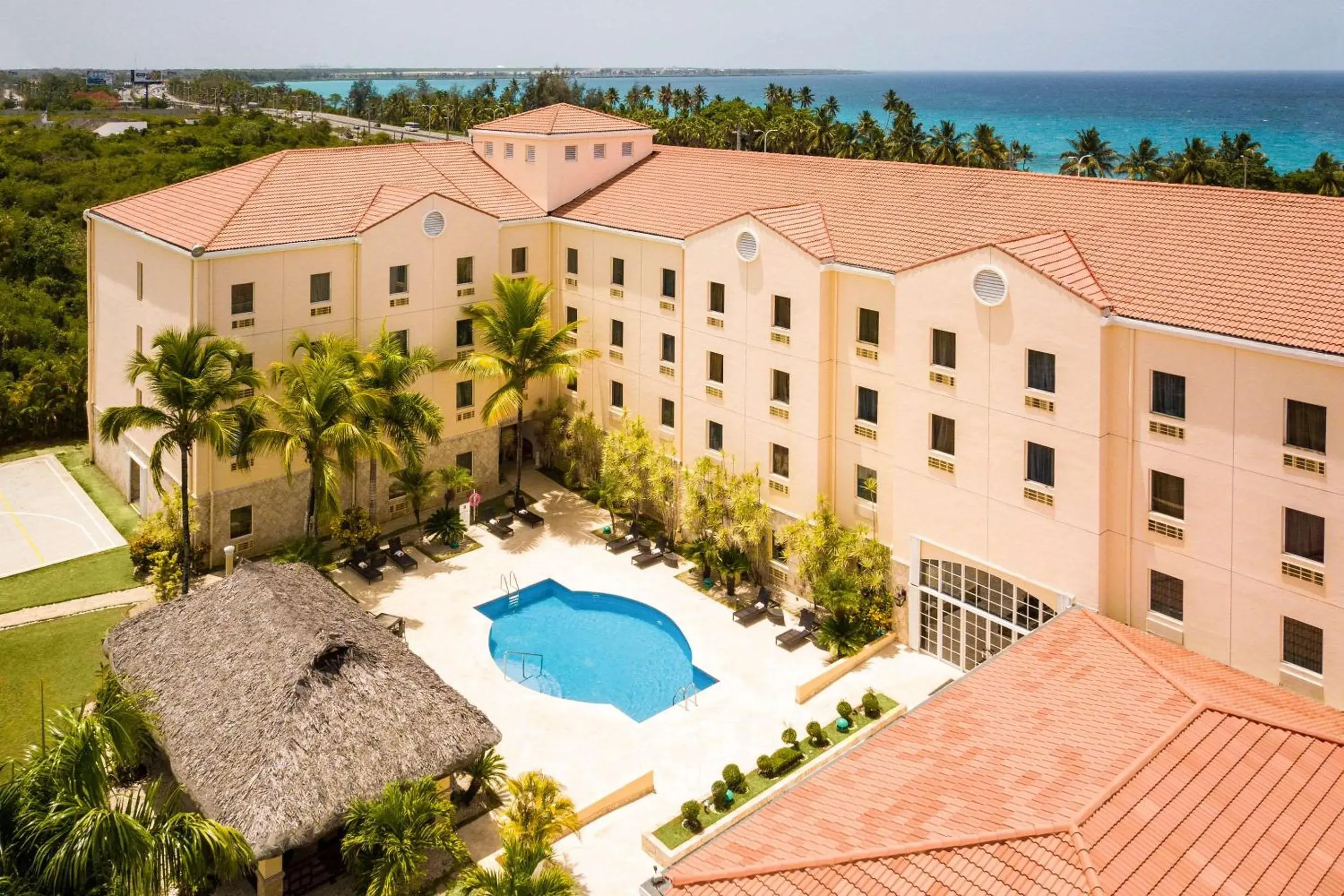 Property building in Quality Hotel Real Aeropuerto Santo Domingo Property building in Quality Hotel Real Aeropuerto Santo Domingo