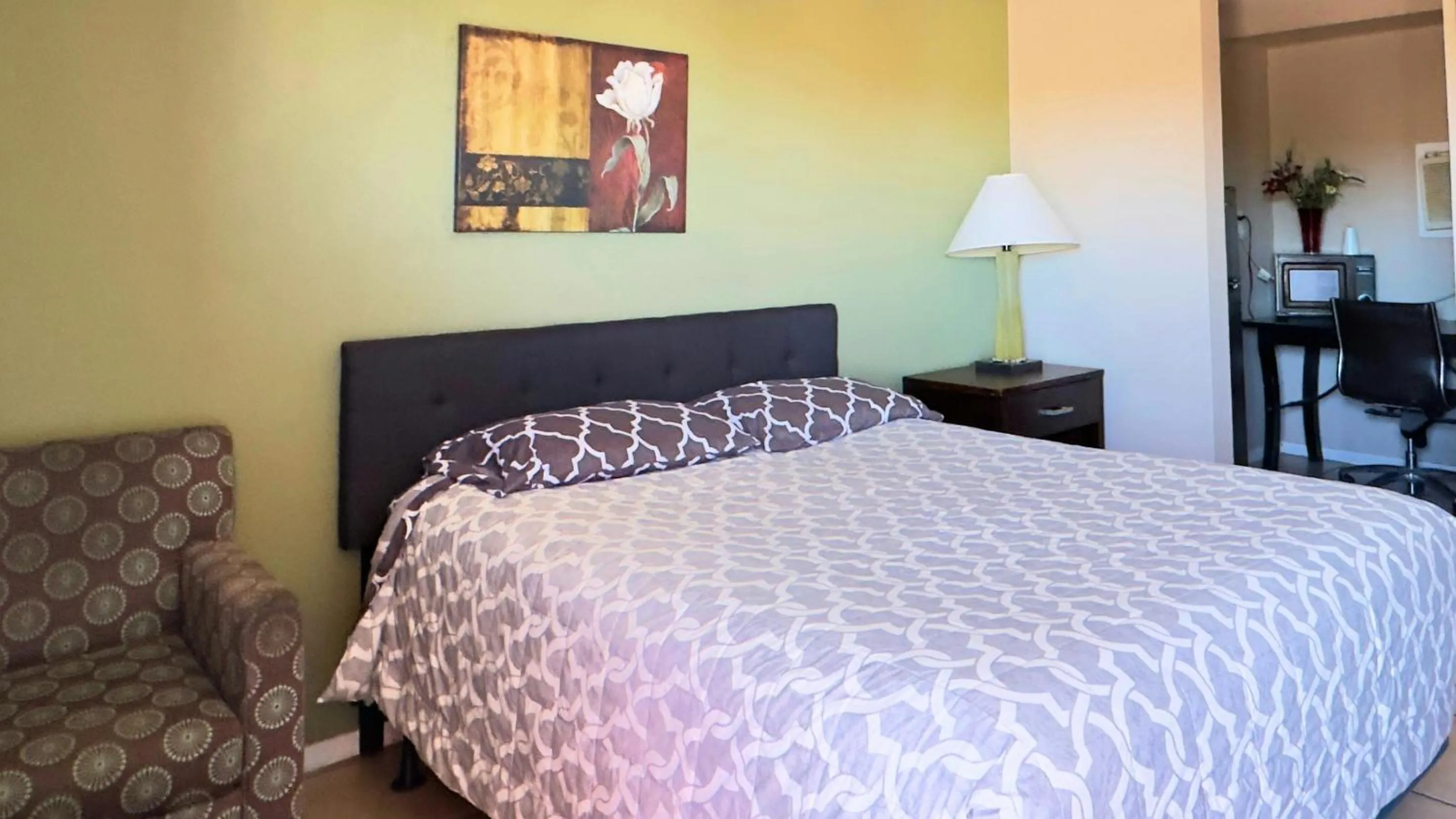 Bedroom, Bed in Copper Mountain Motel