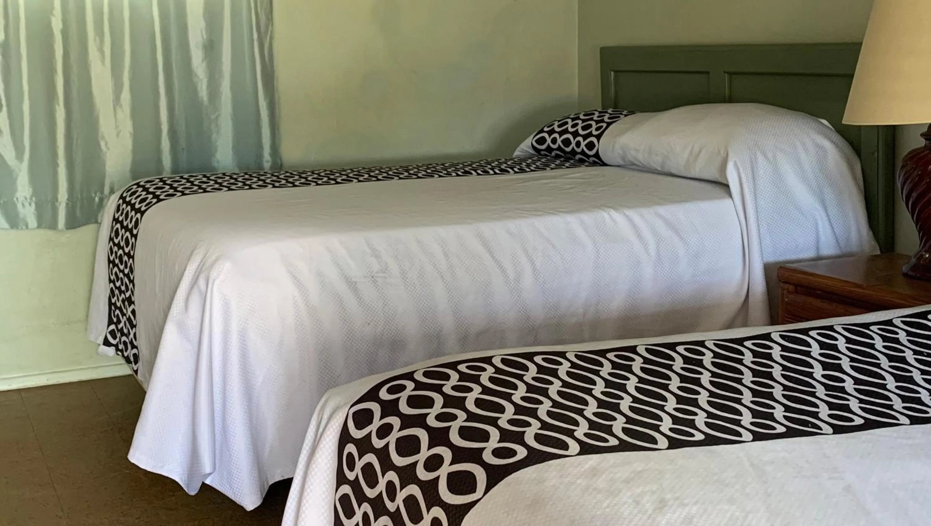 Bedroom, Bed in Copper Mountain Motel