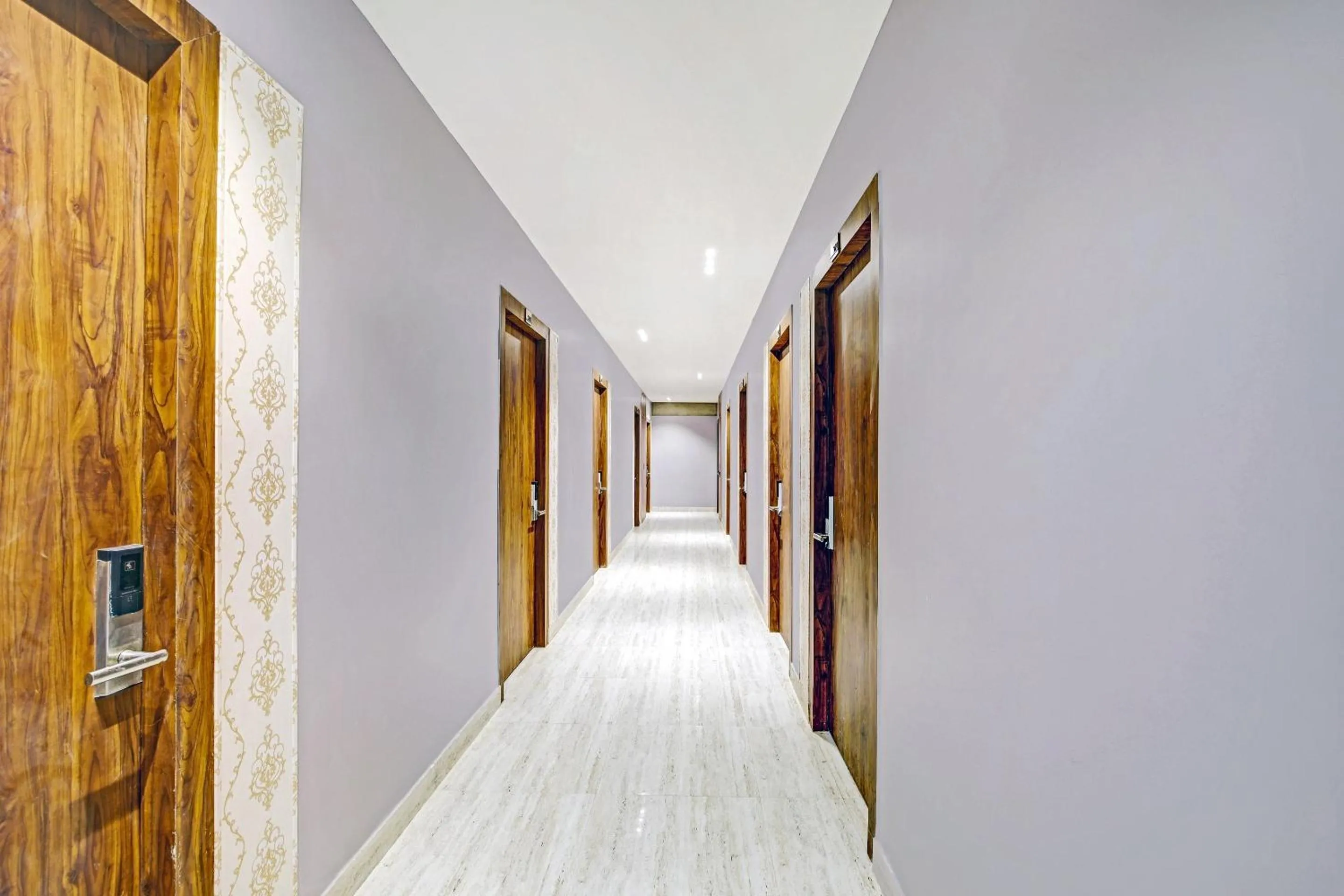 Lobby or reception in Townhouse OAK Hi-City