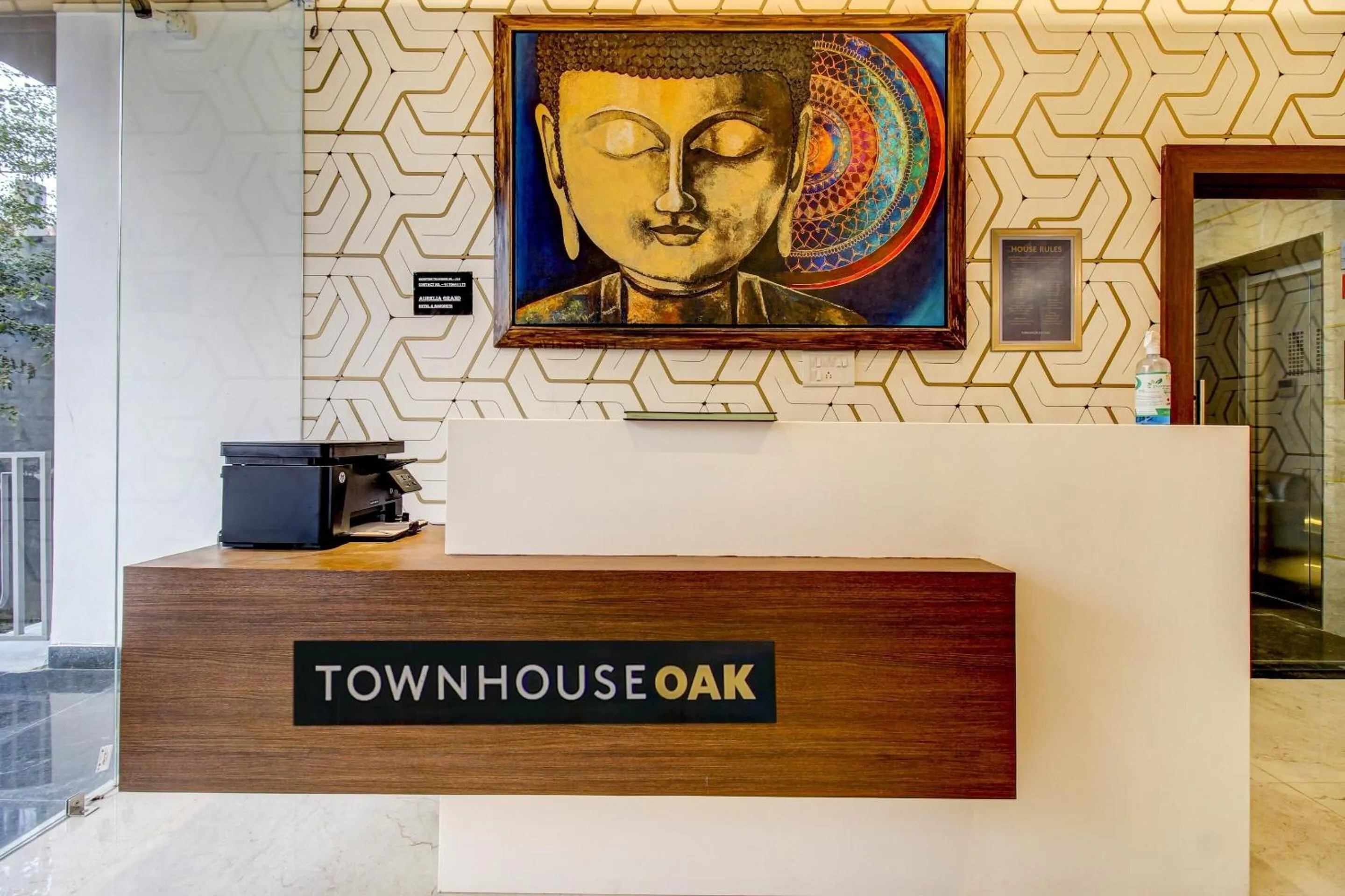 Lobby or reception in Super Townhouse OAK Aurelia Grand