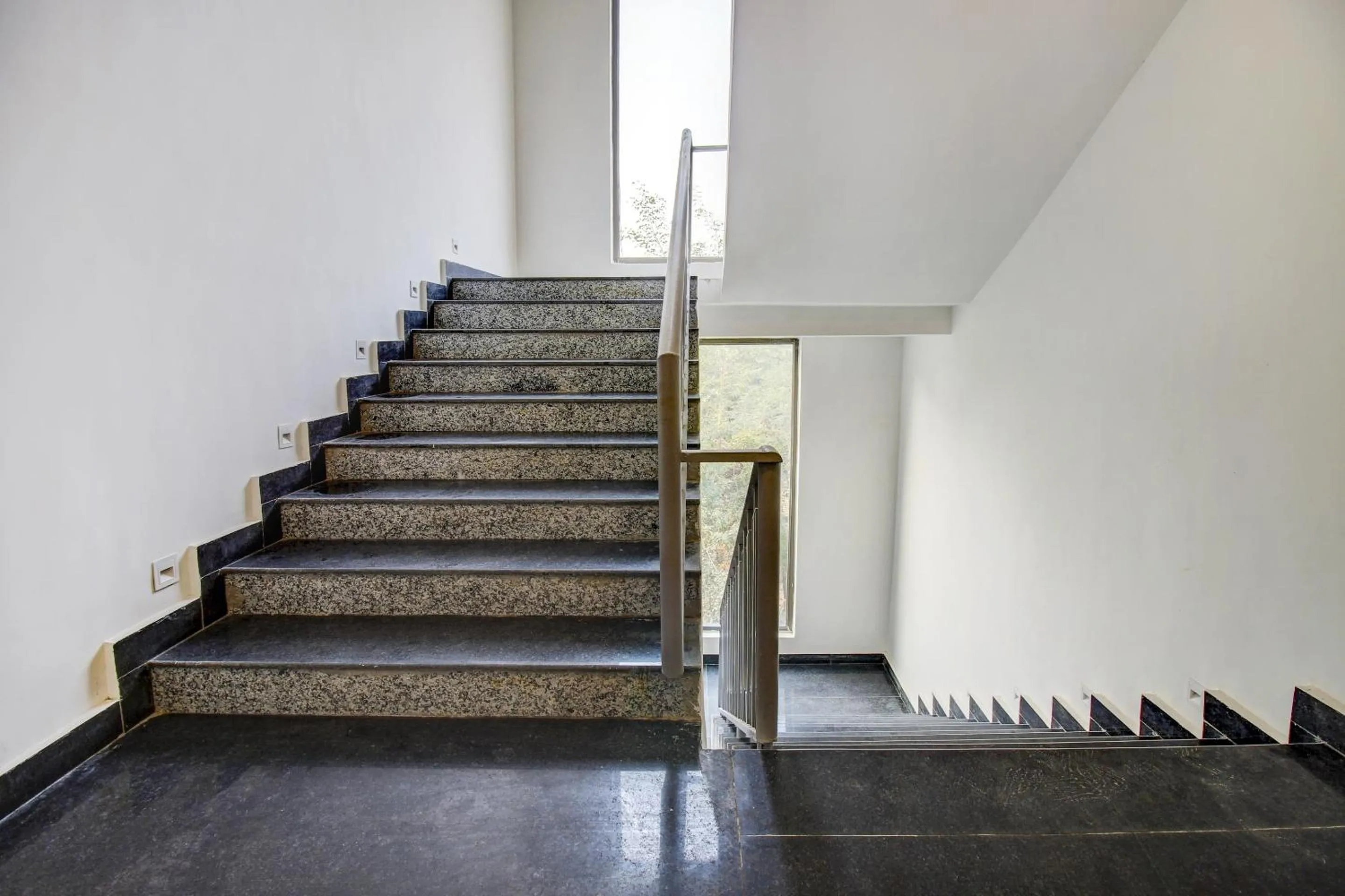 Lobby or reception in Townhouse OAK Aurelia Grand
