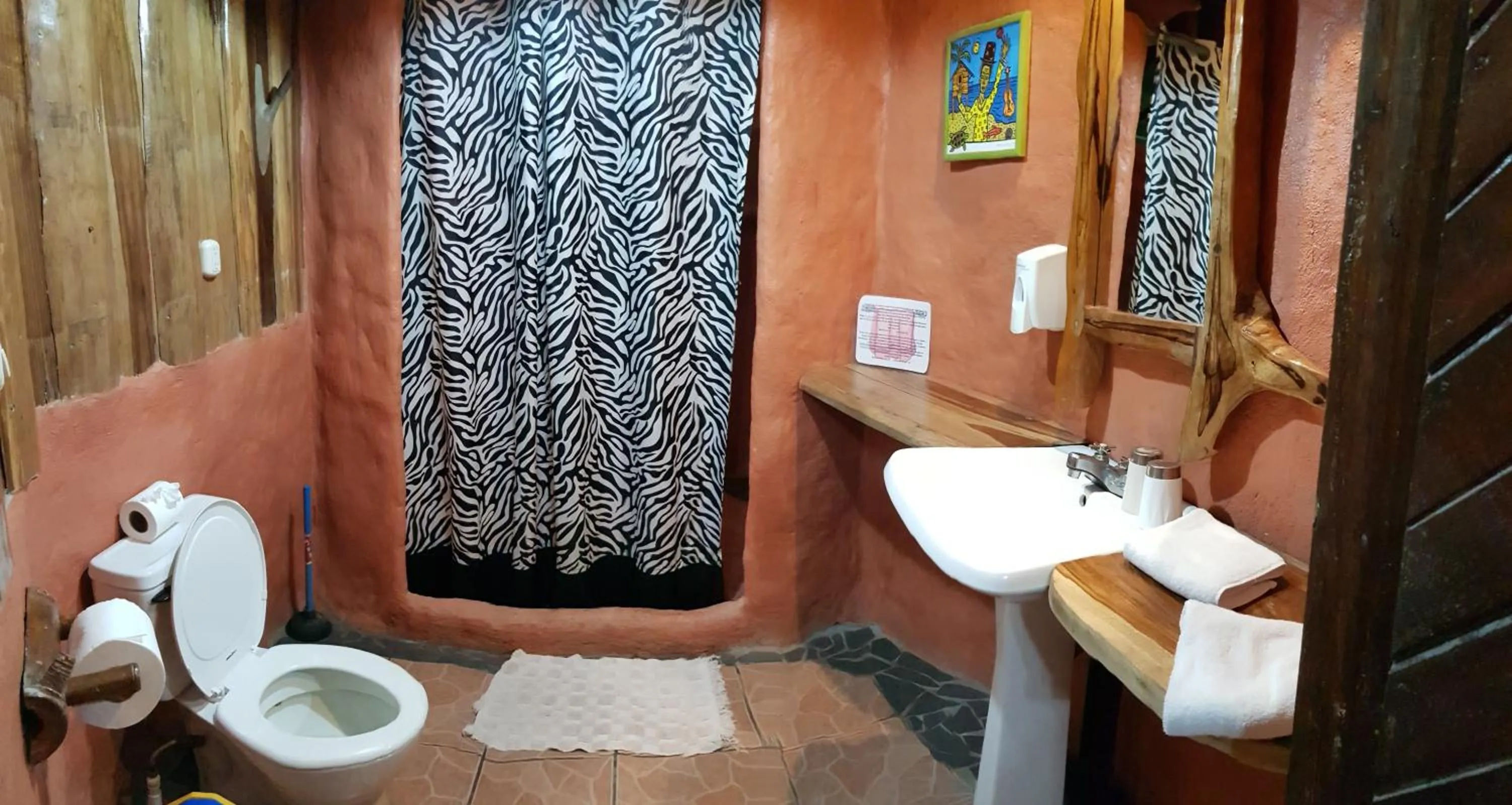 Shower in Hotel La Costa de Papito