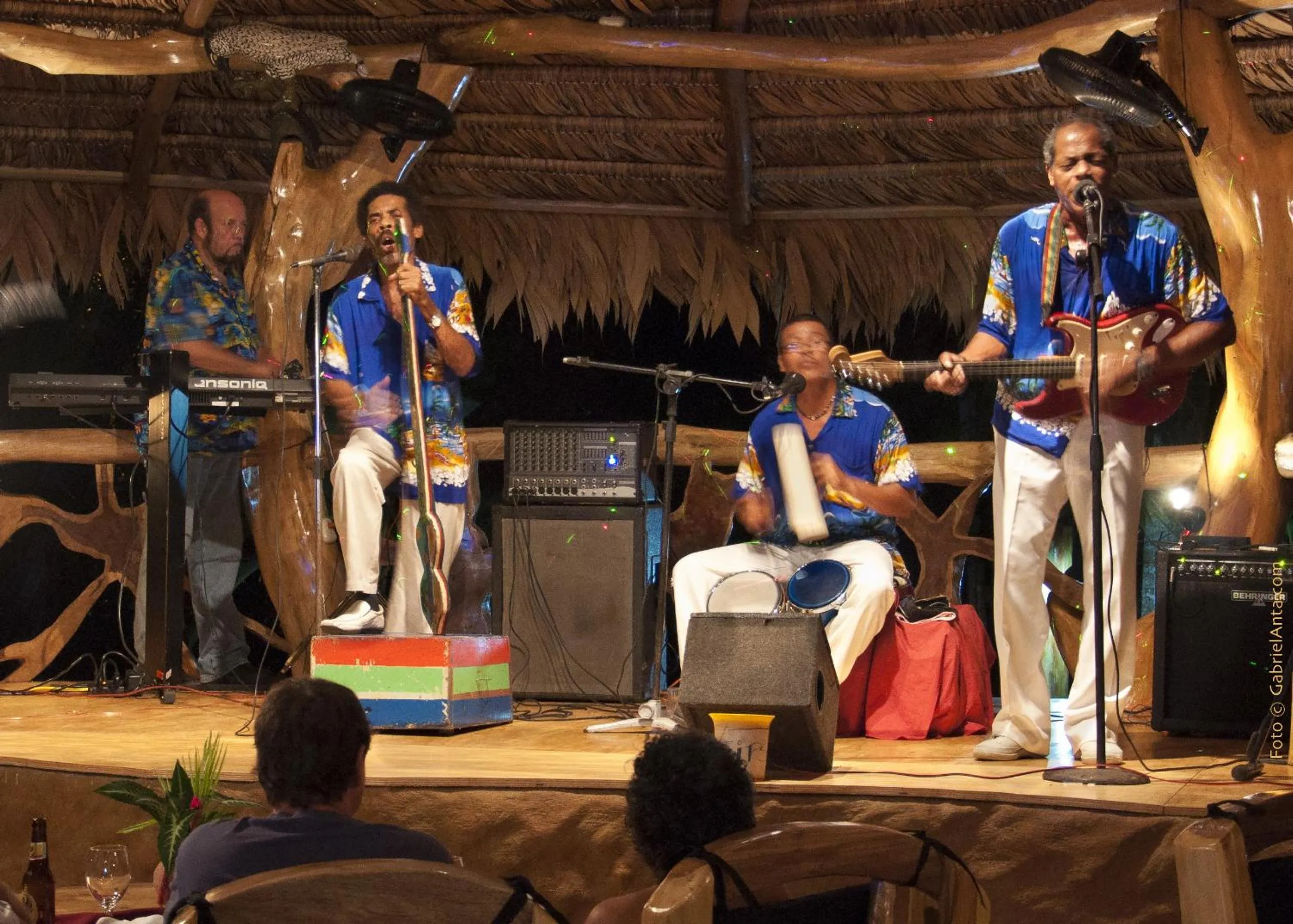 Karaoke in Hotel La Costa de Papito