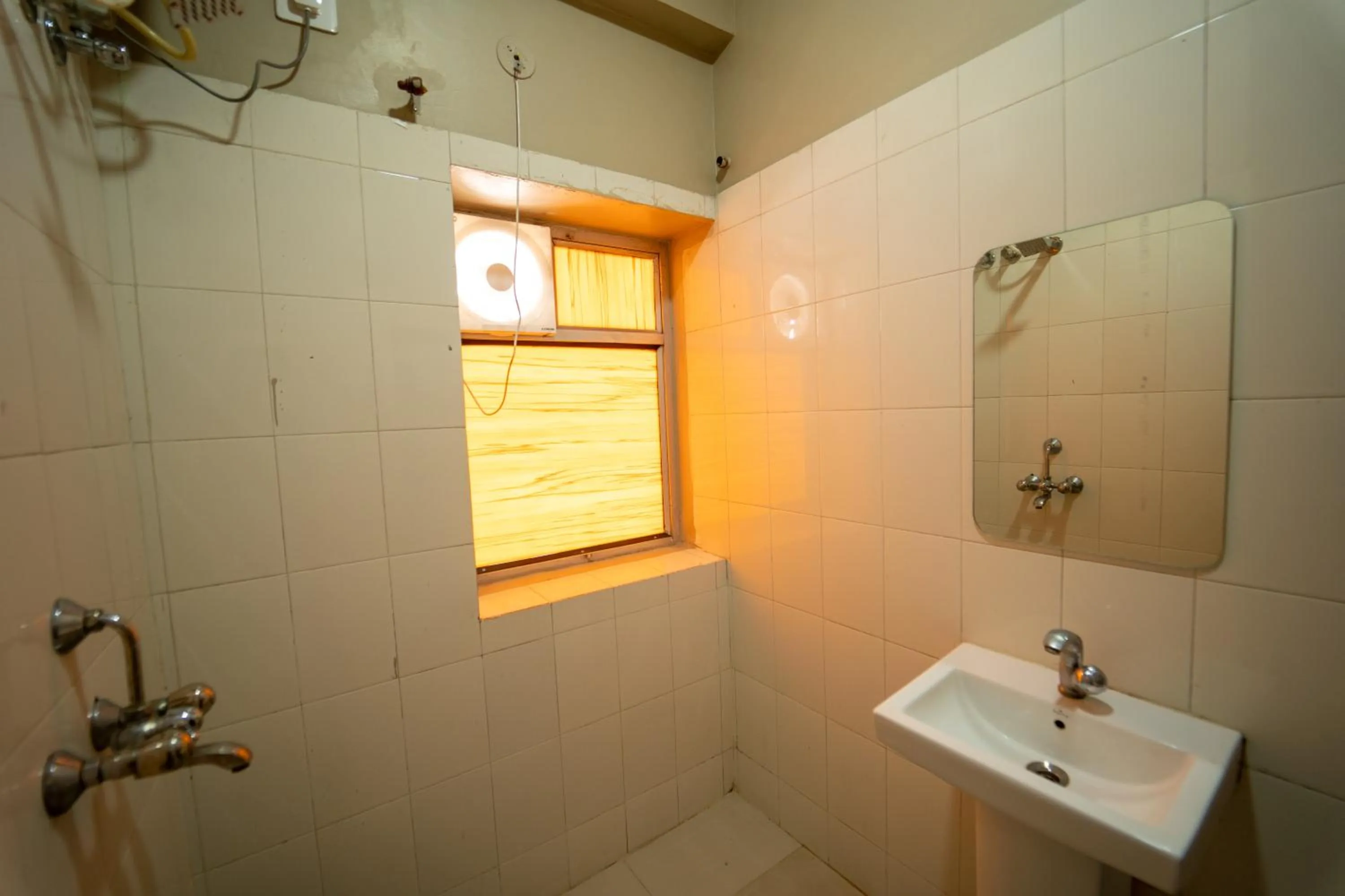 Toilet in Hotel Siddhi Vinayak