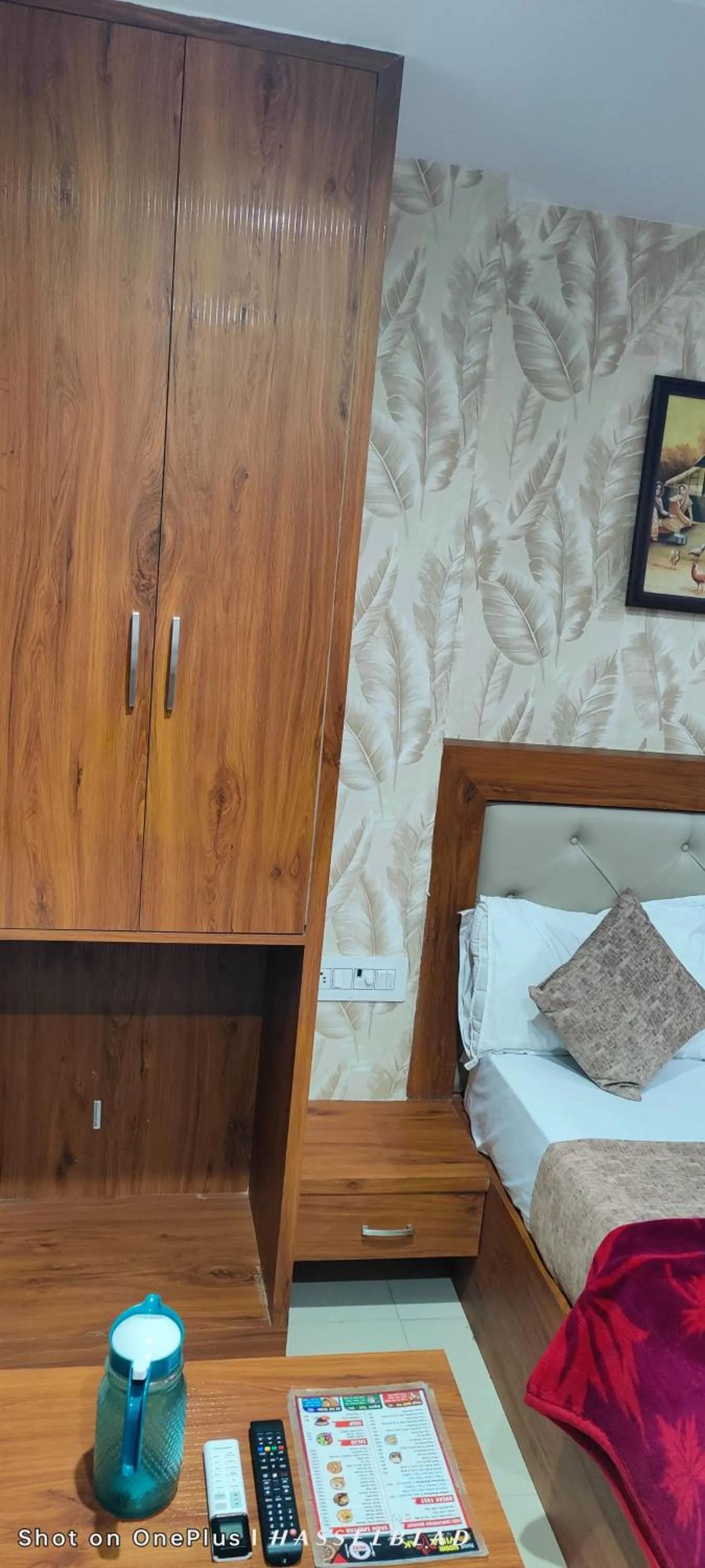 wardrobe, Bed in Hotel Siddhi Vinayak