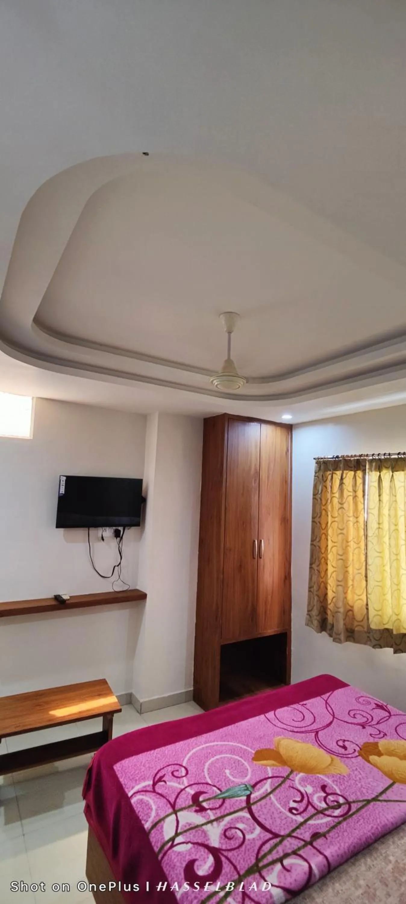 TV and multimedia, Bed in Hotel Siddhi Vinayak