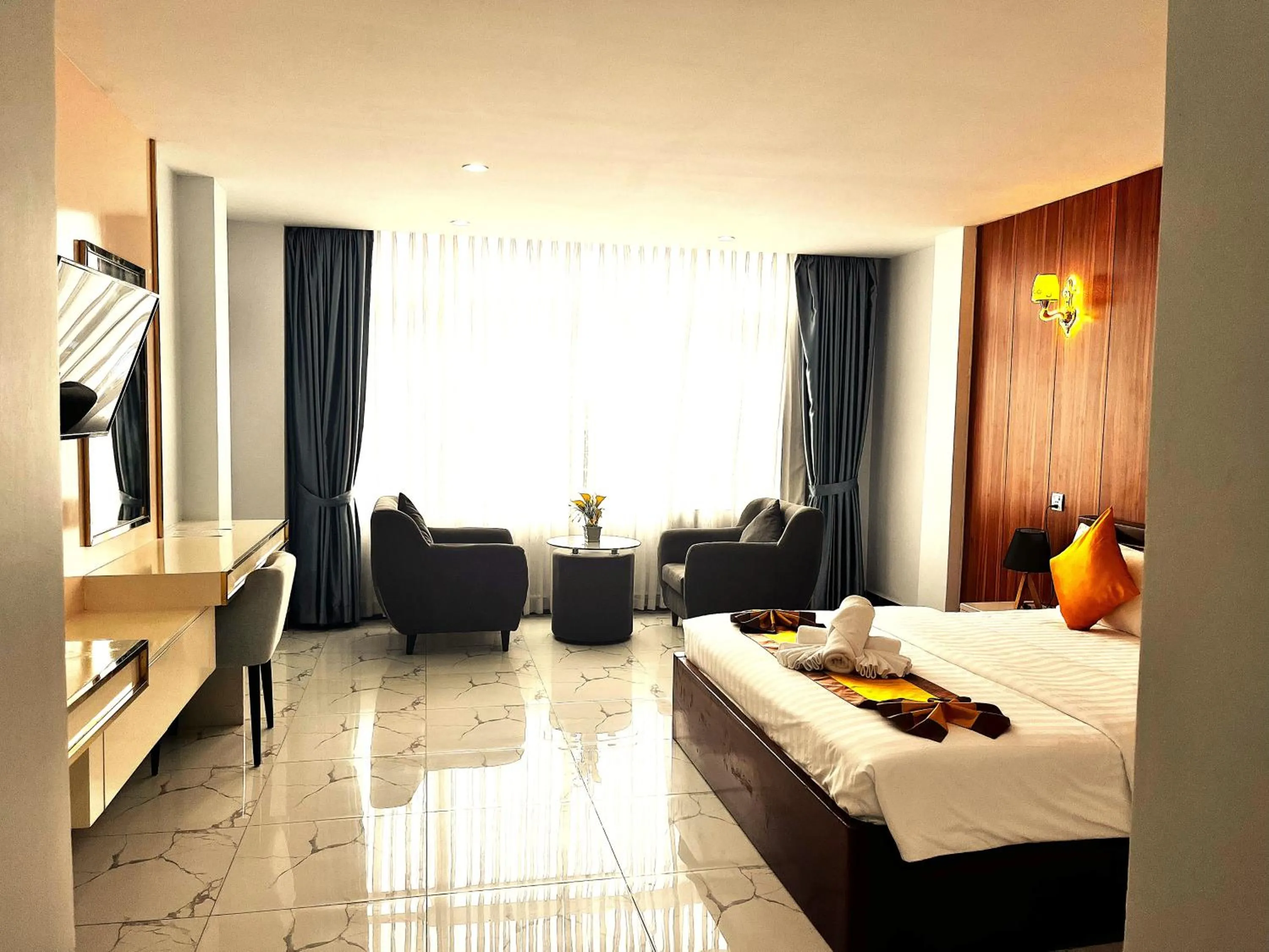 Bedroom, Bed in Kampot Sunny Hotel