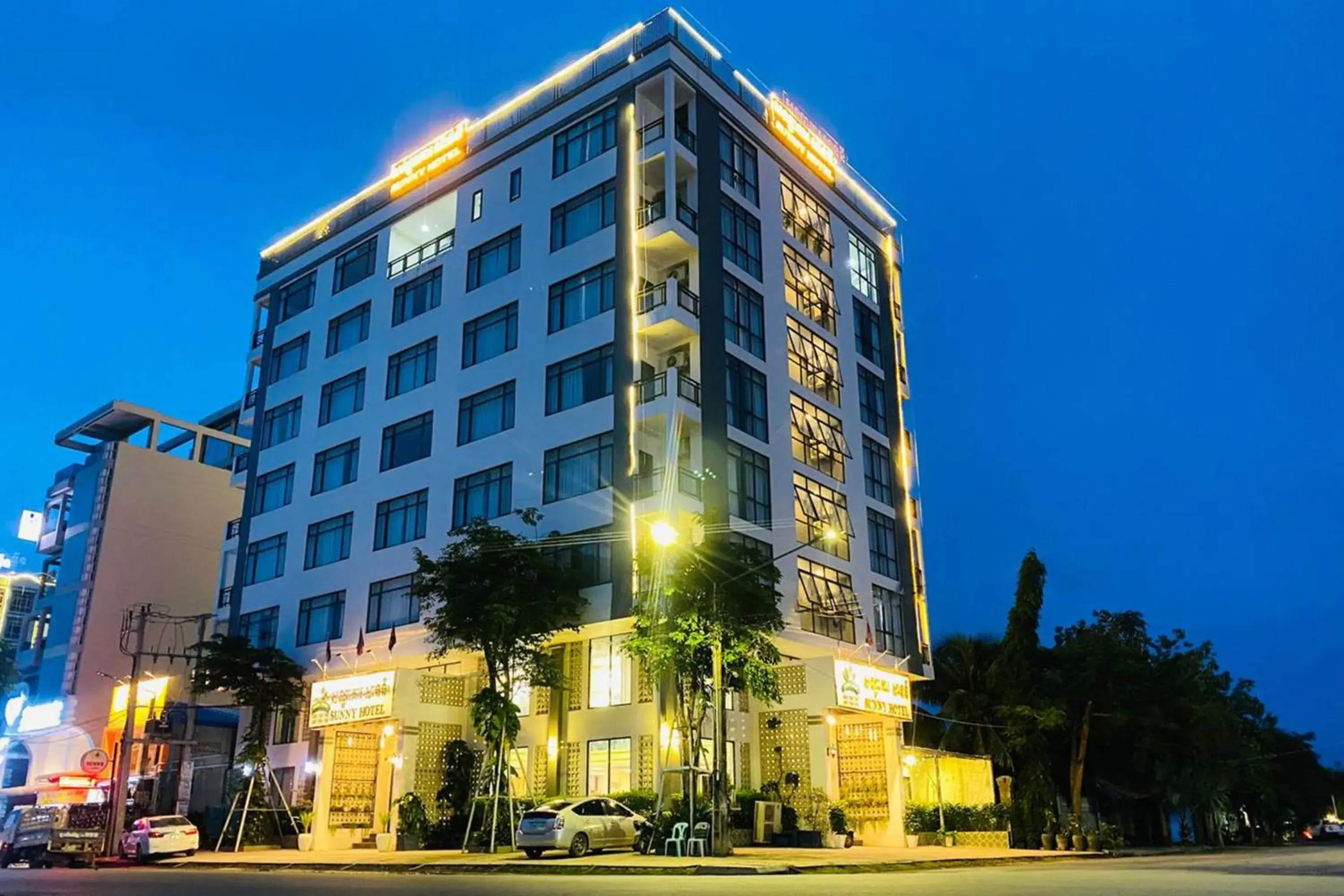 Property building in Kampot Sunny Hotel Property building in Kampot Sunny Hotel