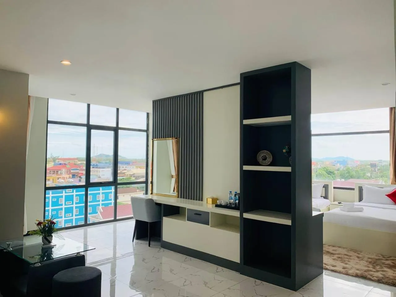 Queen Suite in Kampot Sunny Hotel