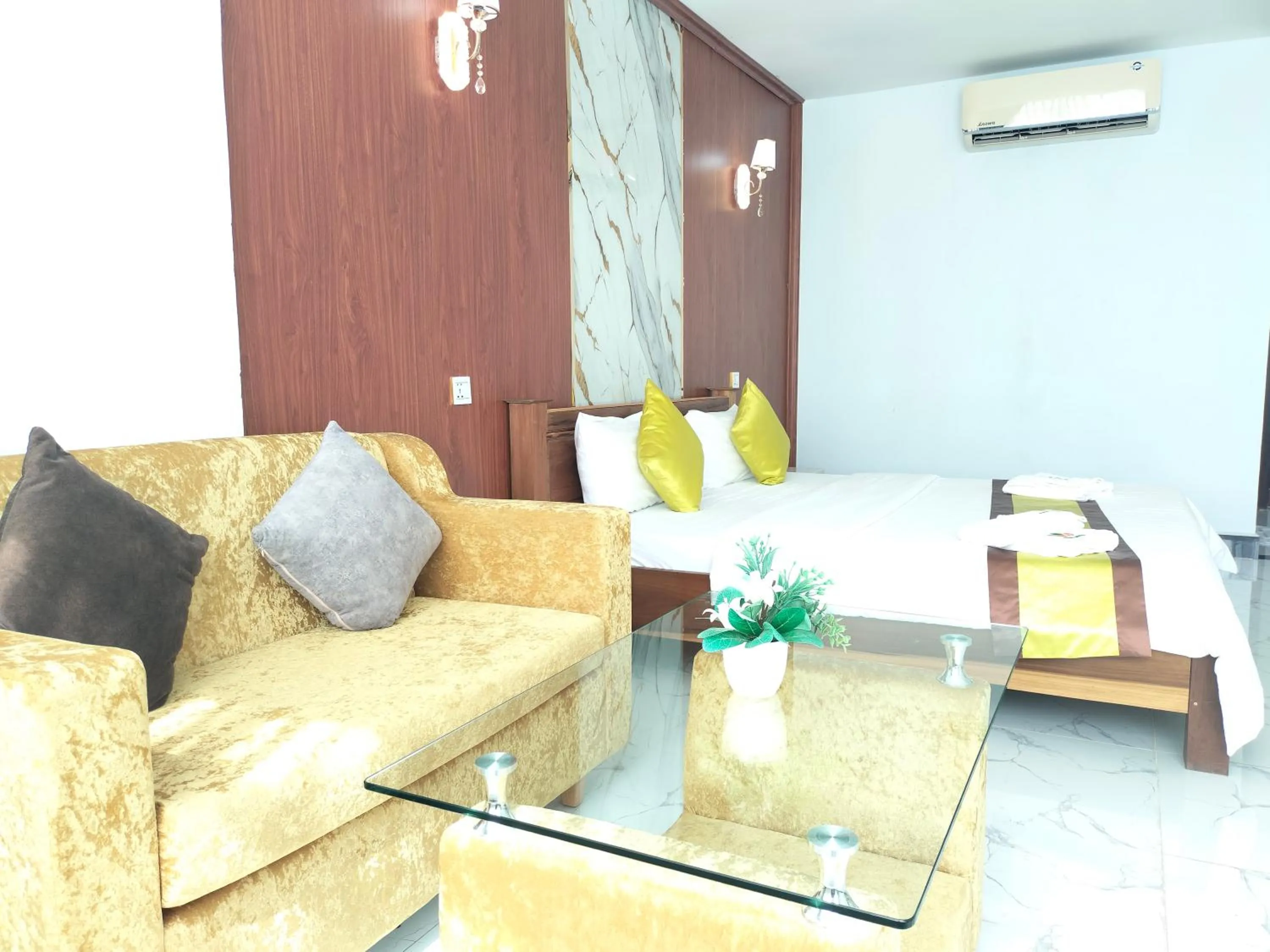 Bedroom in Kampot Sunny Hotel