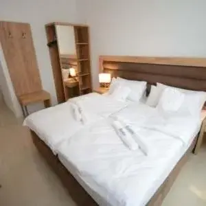 Double or Twin Room with Shared Bathroom - single occupancy in Hannover Zimmervermietung Mardino Double or Twin Room with Shared Bathroom - single occupancy in Hannover Zimmervermietung Mardino