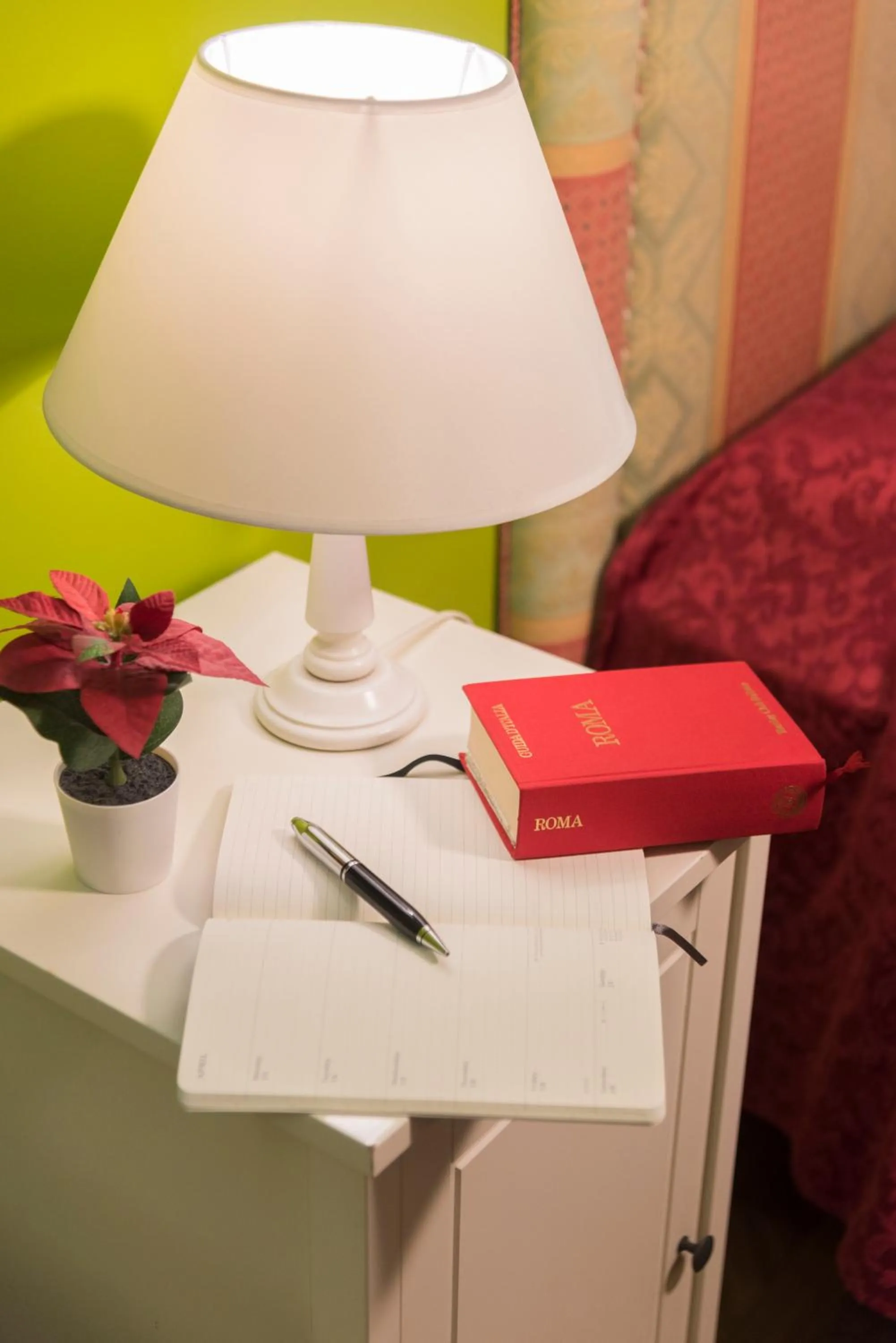 Bed in Gregorio's Rooms