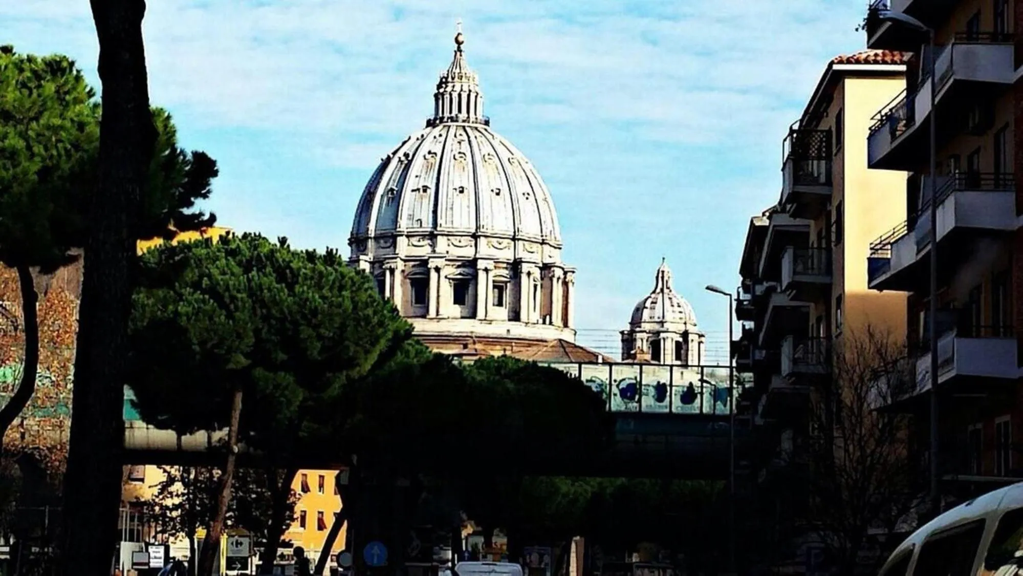 Property building in Gregorio's Rooms