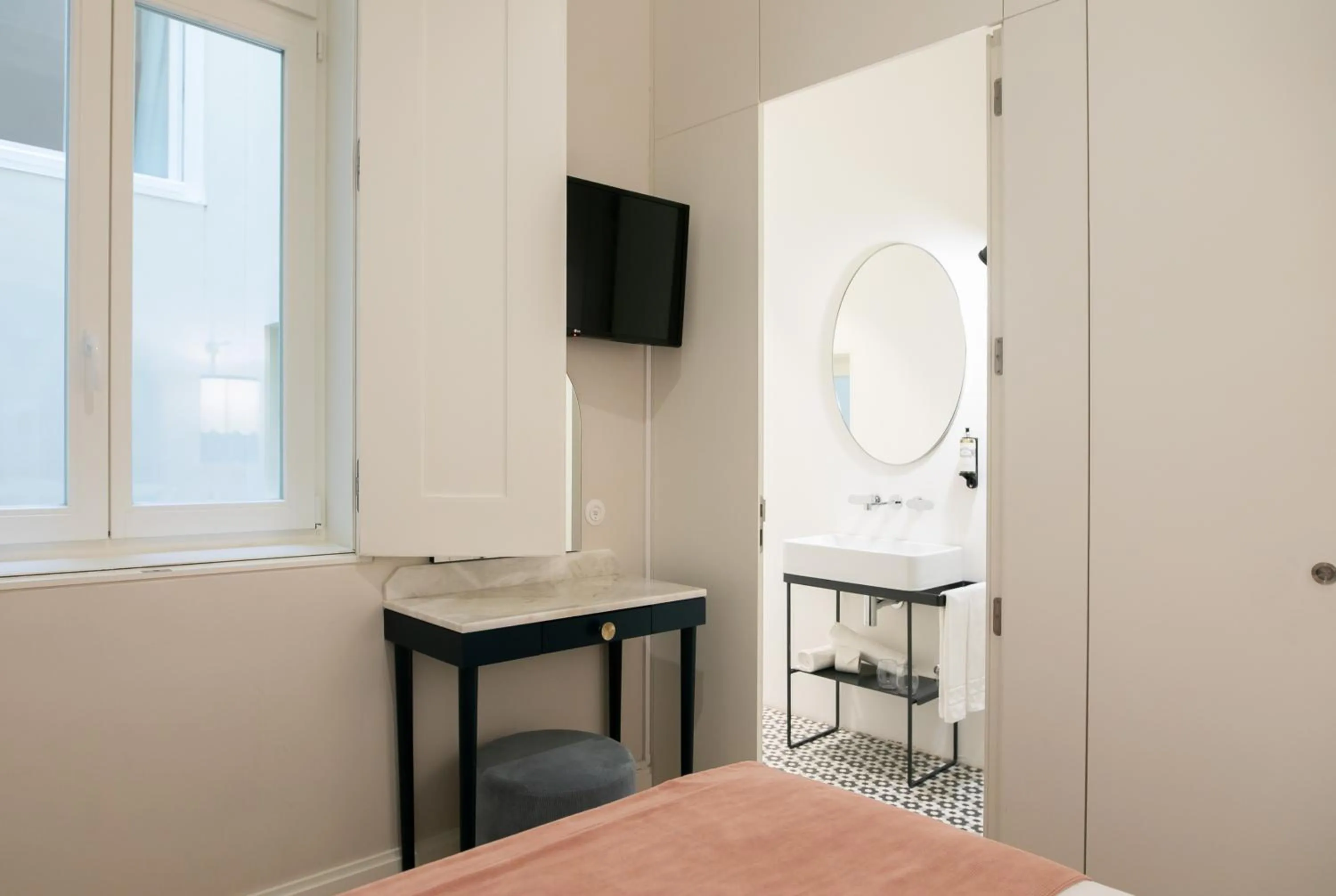 Toilet, Bed in The Lift Apartments by RIDAN Hotels