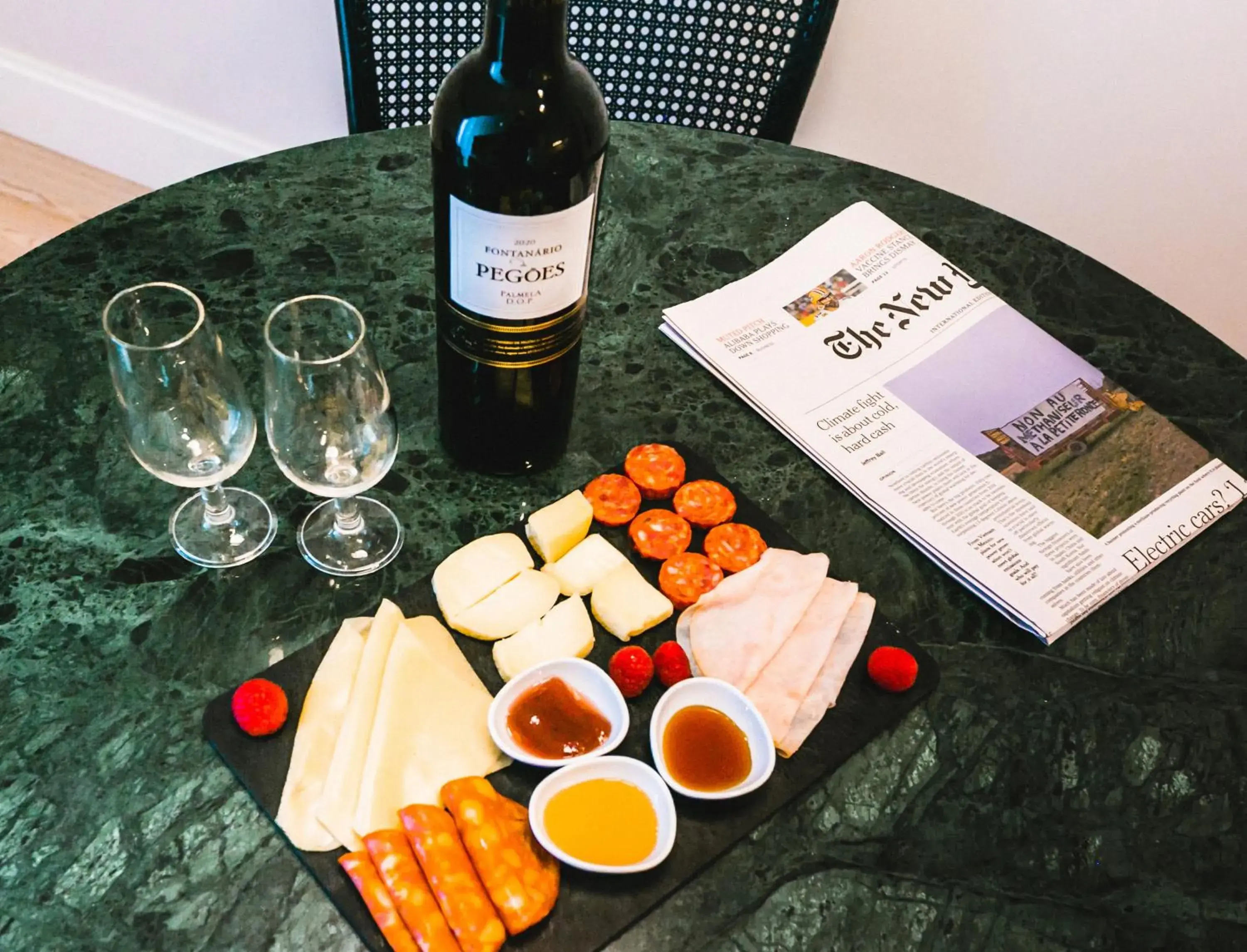 Food in The Lift Apartments by RIDAN Hotels Food in The Lift Apartments by RIDAN Hotels