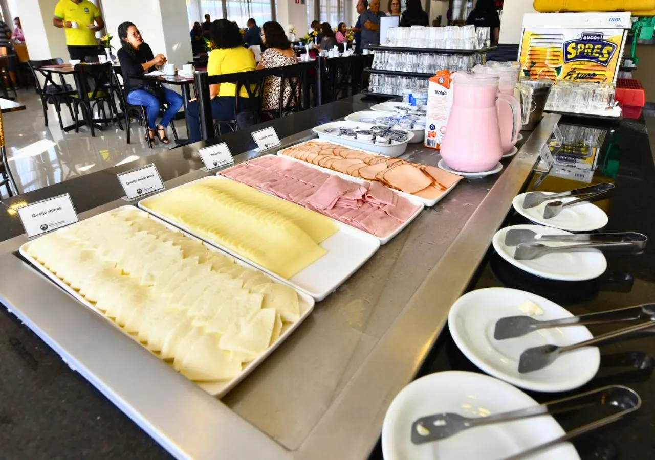 Restaurant/places to eat in Hotel Rainha dos Apóstolos