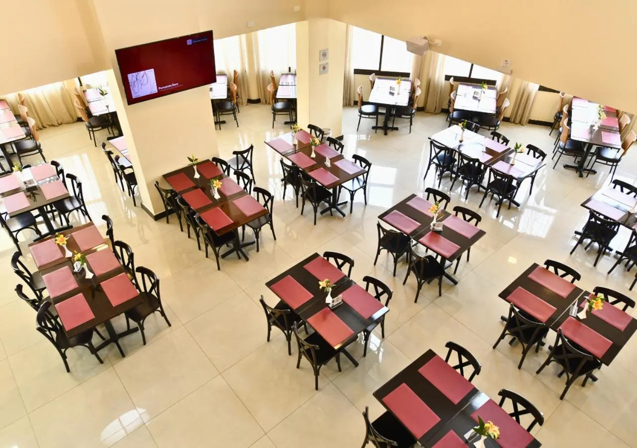 Restaurant/places to eat in Hotel Rainha dos Apóstolos